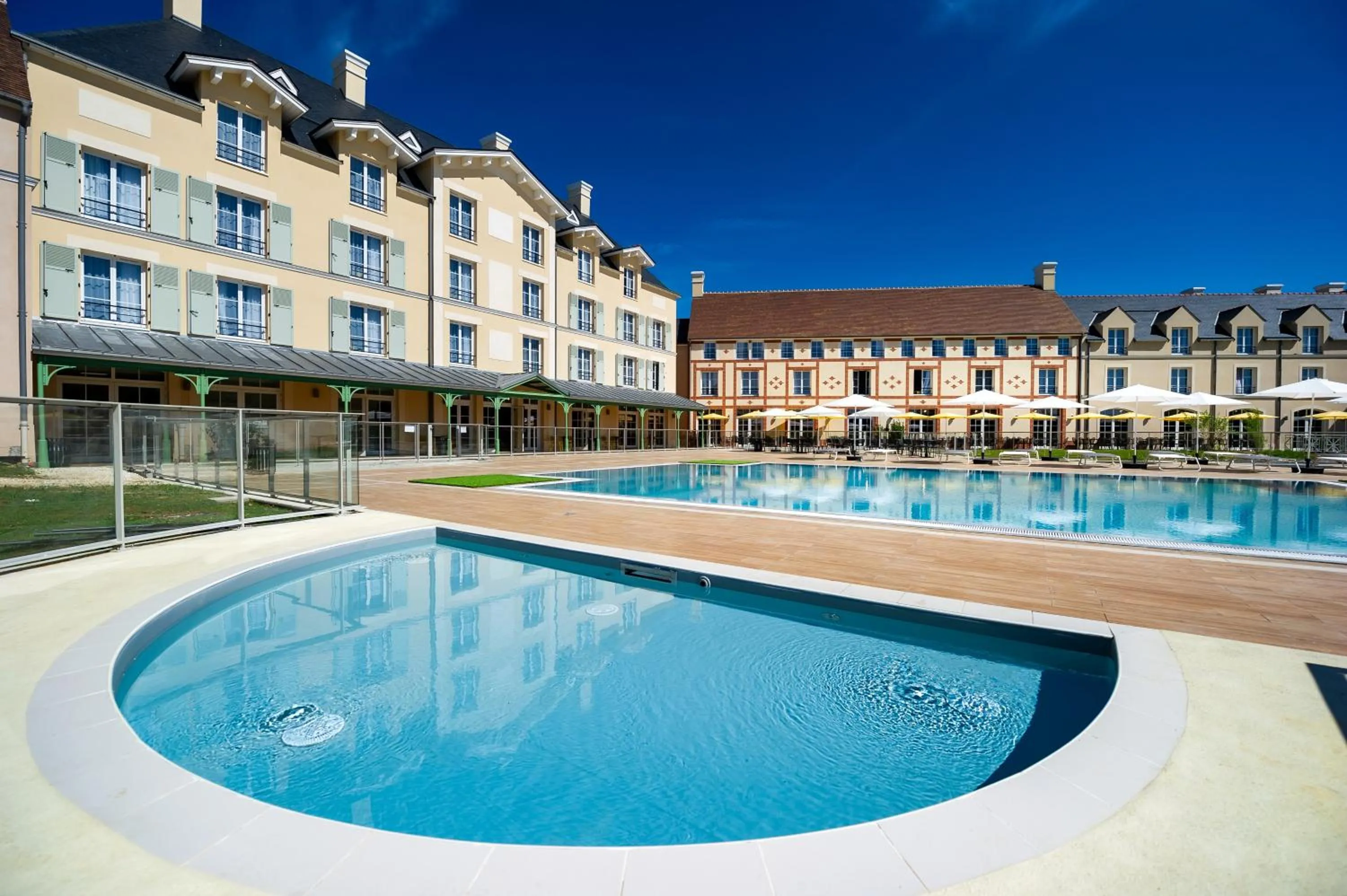 Property building in Staycity Aparthotels near Disneyland Paris