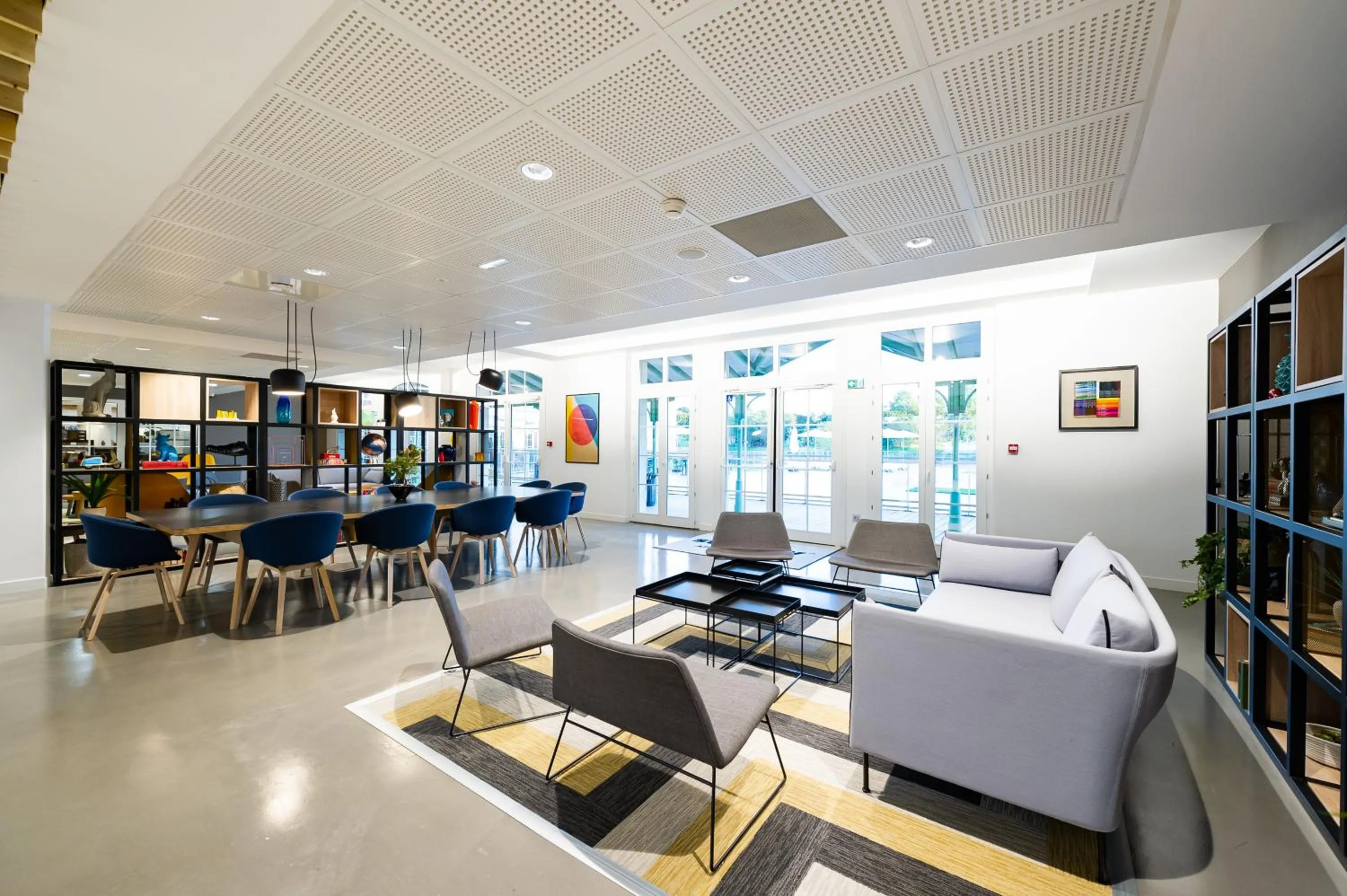 Lounge or bar in Staycity Aparthotels near Disneyland Paris