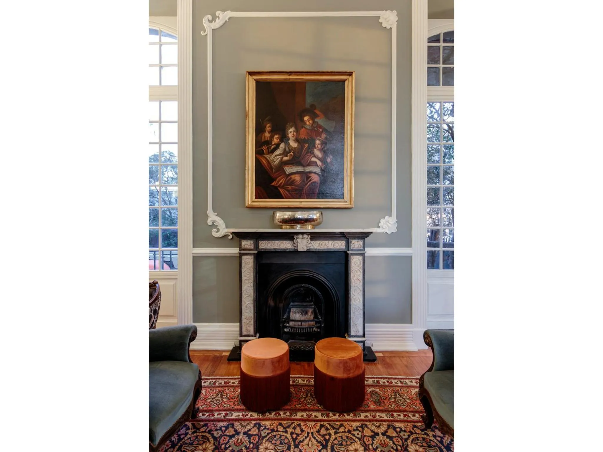 Decorative detail in Dear Lisbon - Valmor Palace