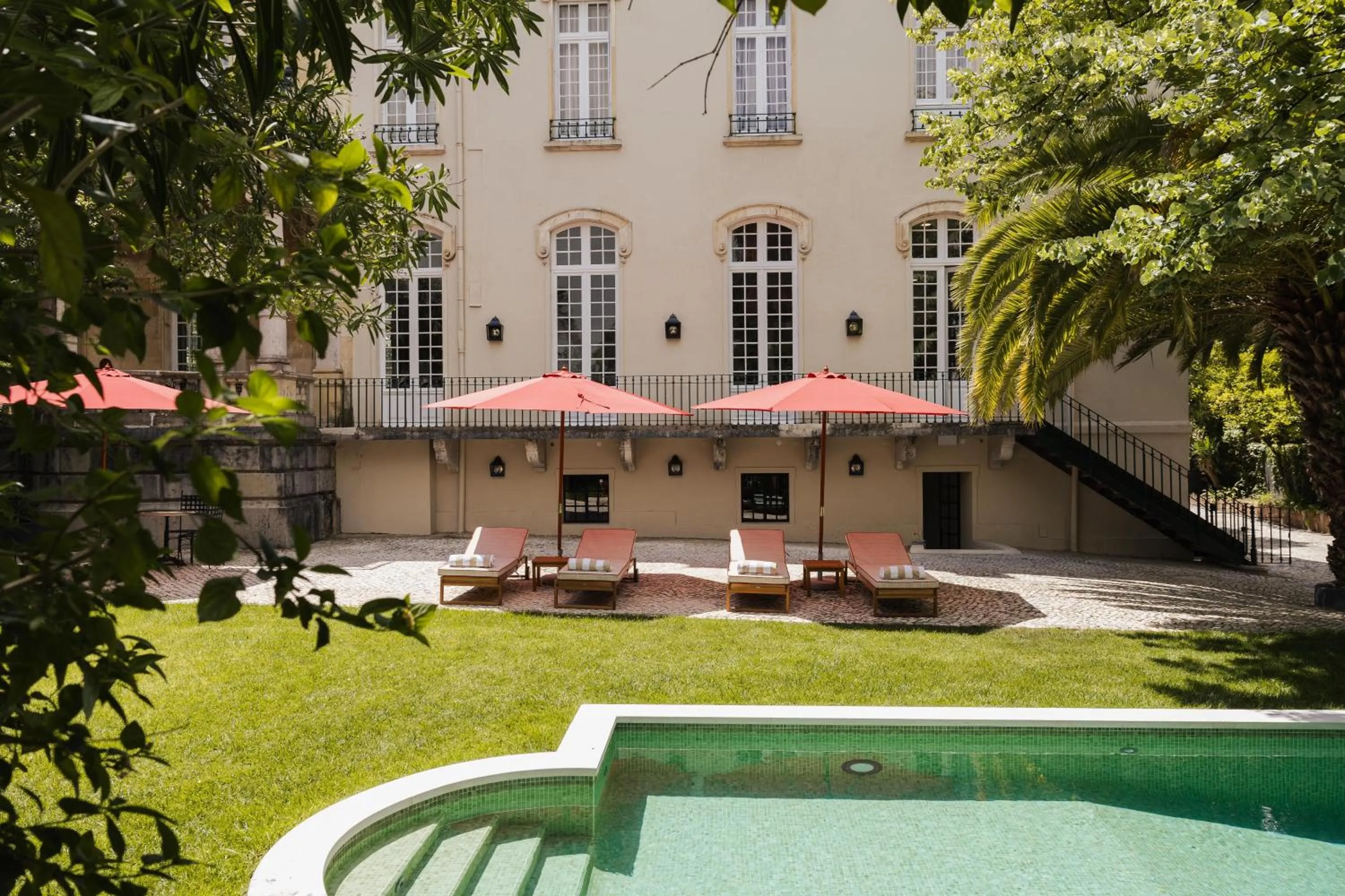 Facade/entrance in Dear Lisbon - Valmor Palace