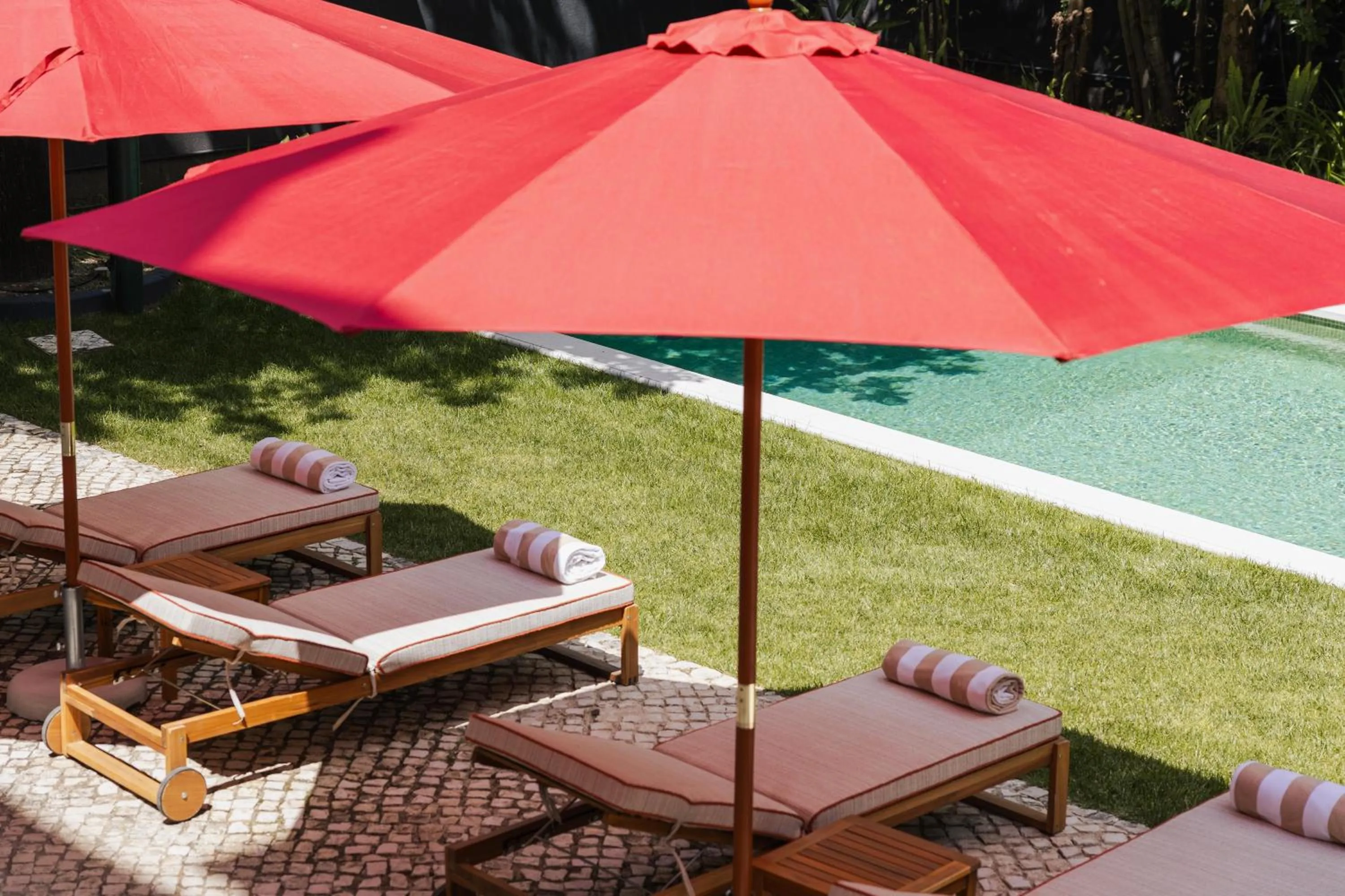 Swimming pool in Dear Lisbon - Valmor Palace