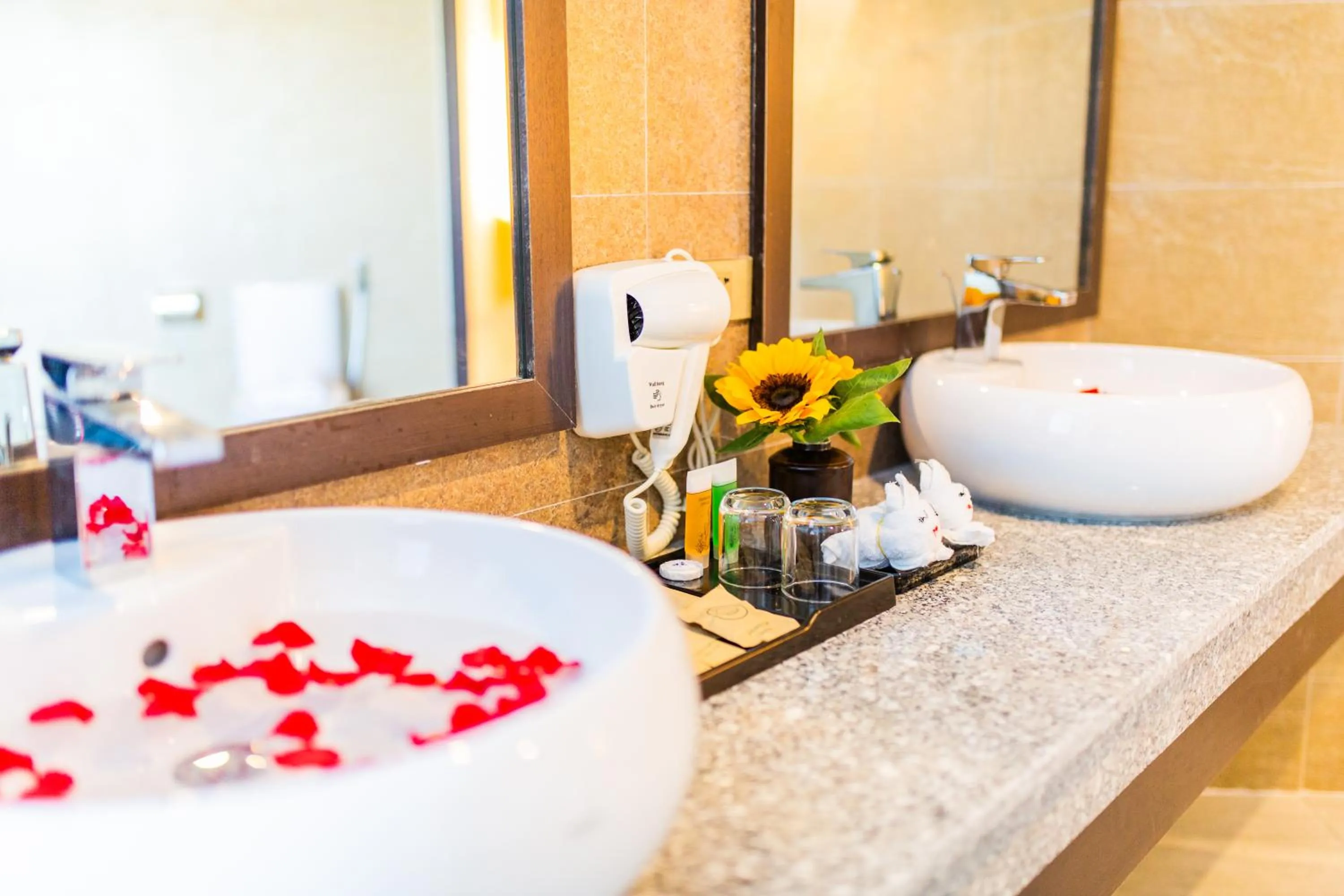 Bathroom in Hamya Hotsprings and Resort