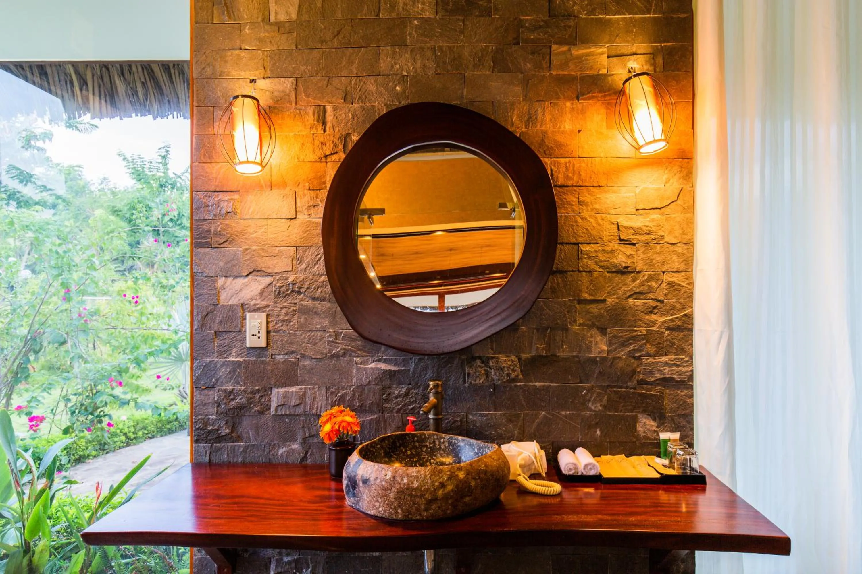 Bathroom in Hamya Hotsprings and Resort