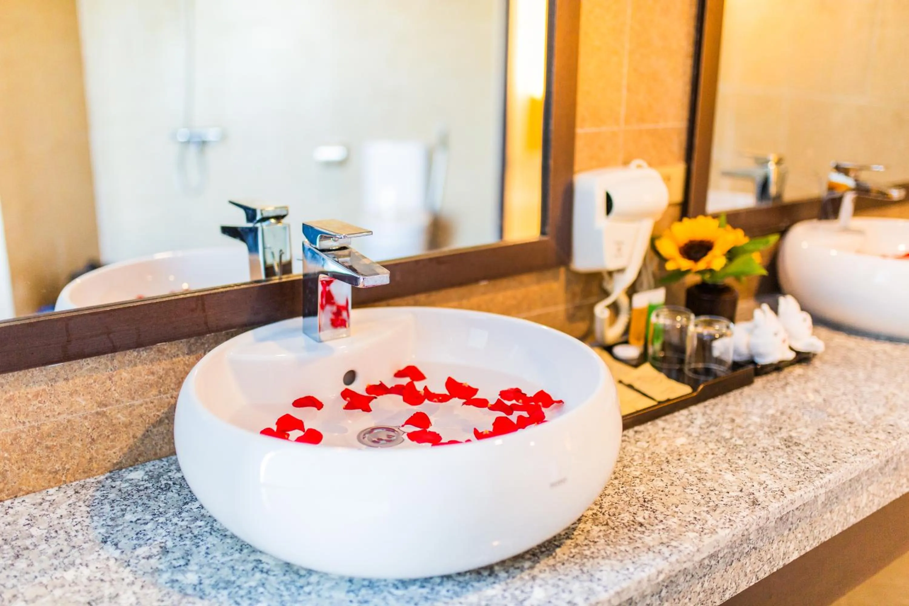Bathroom in Hamya Hotsprings and Resort