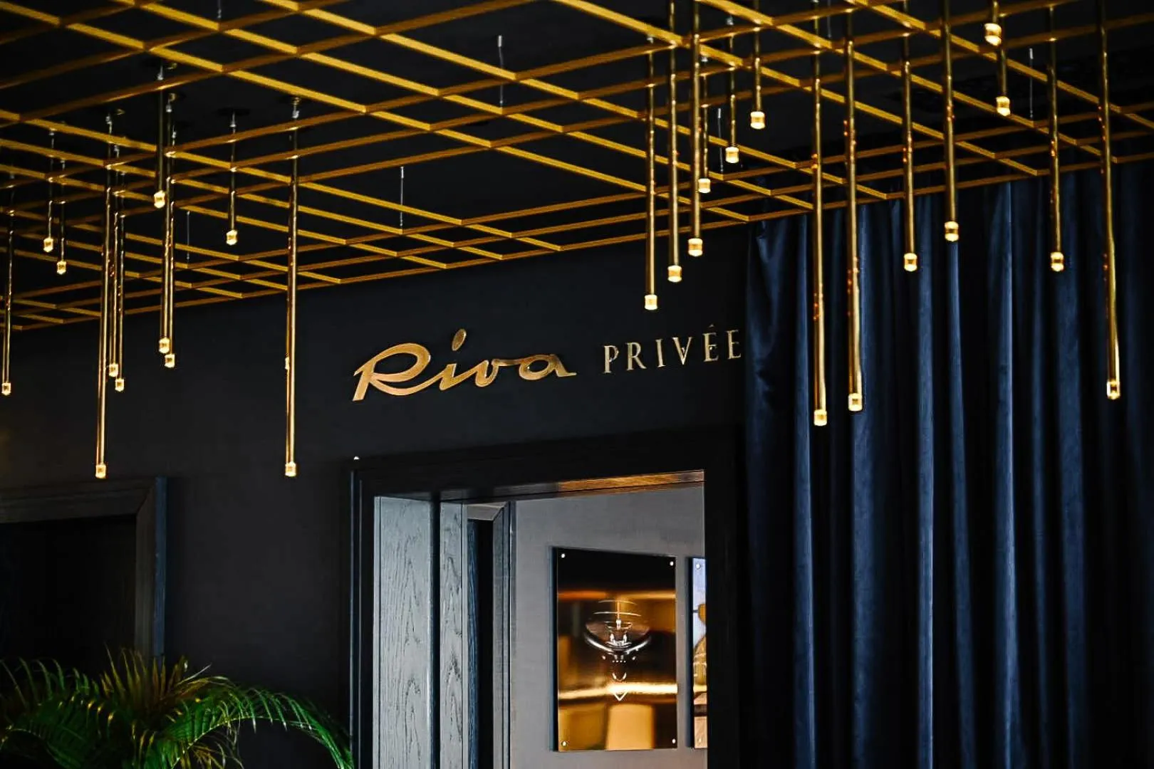 Restaurant/places to eat in Ikador Luxury Boutique Hotel & Spa