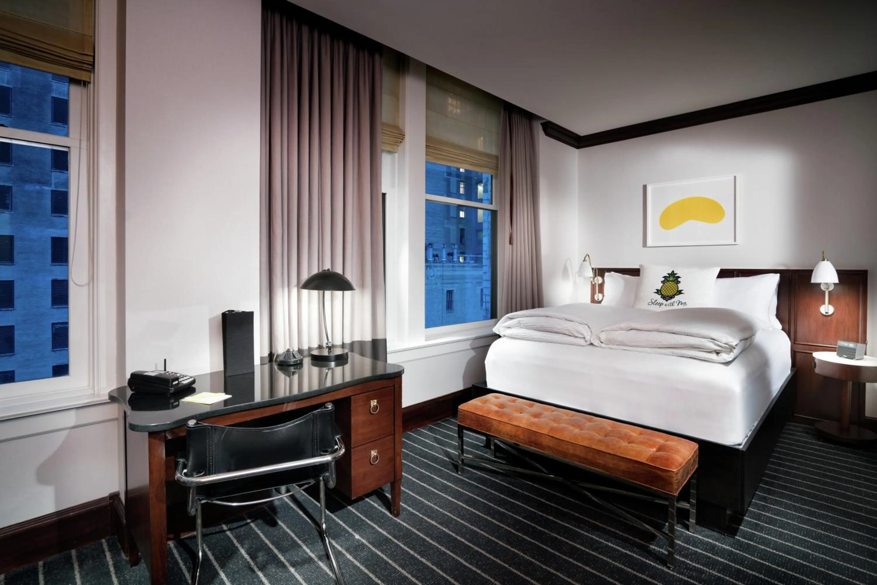 Bed in Staypineapple, An Iconic Hotel, The Loop