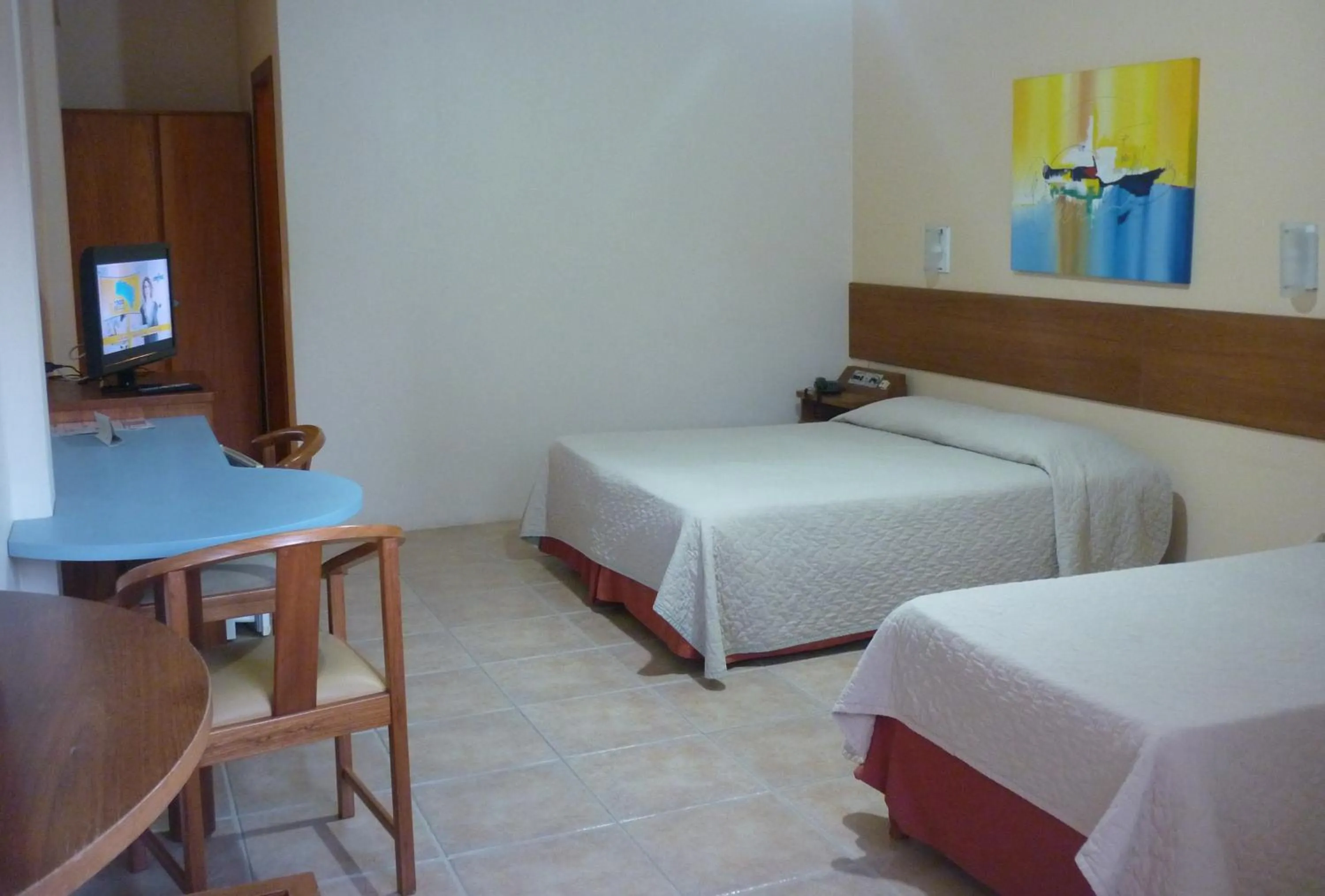 Photo of the whole room, Bed in De Rose Praia Hotel