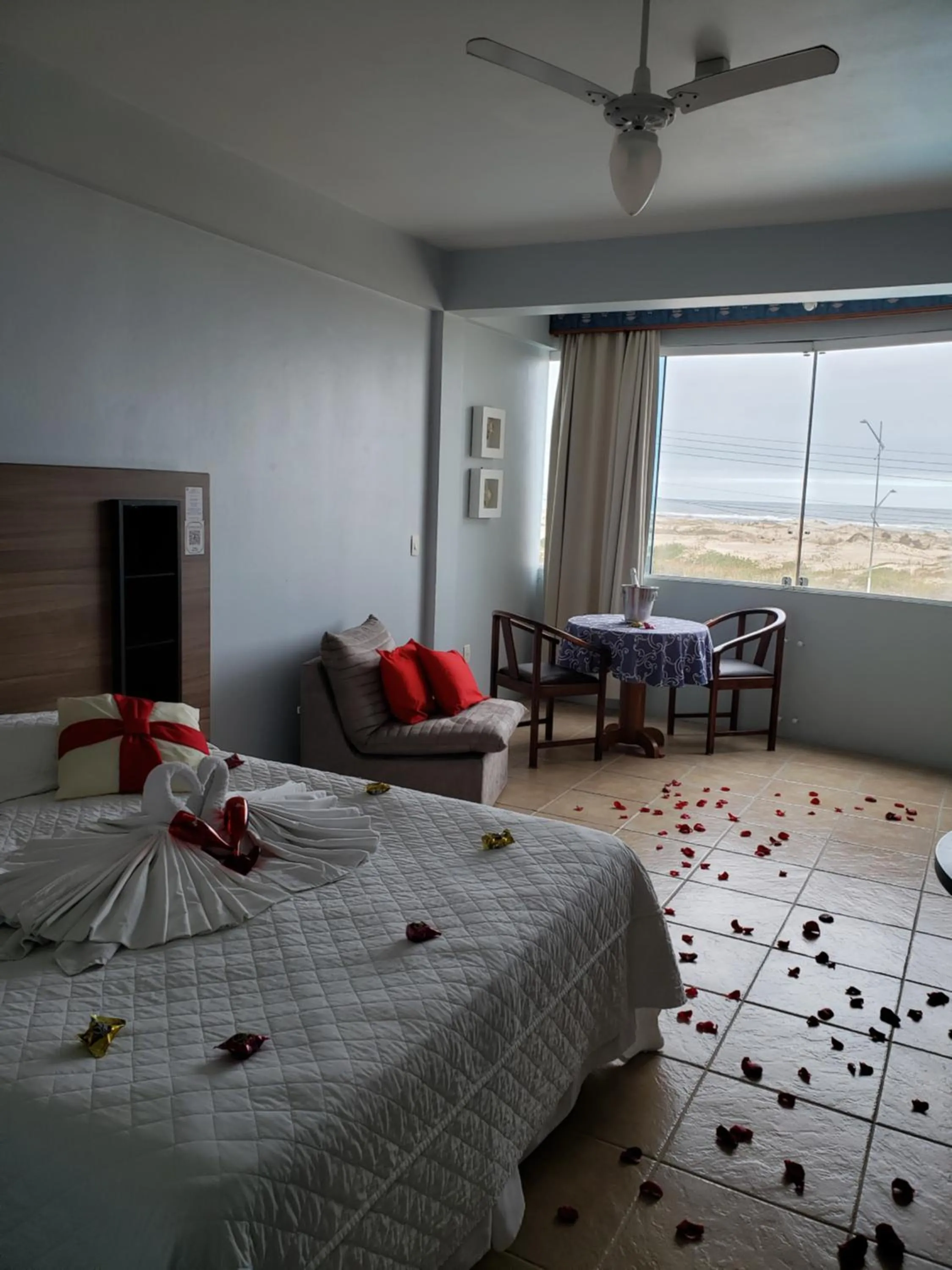 Bed in De Rose Praia Hotel