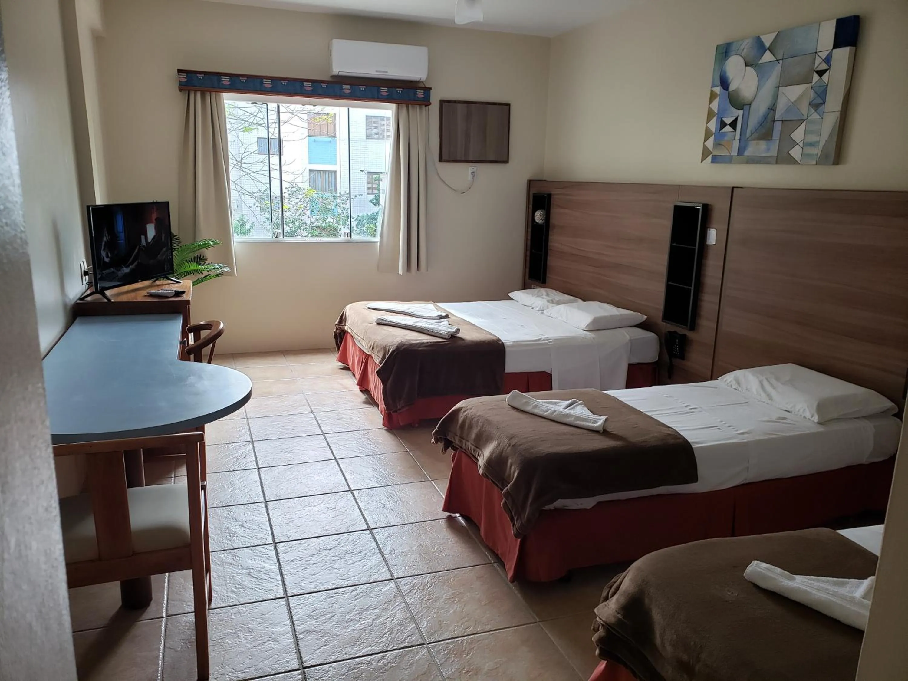 Photo of the whole room, Bed in De Rose Praia Hotel