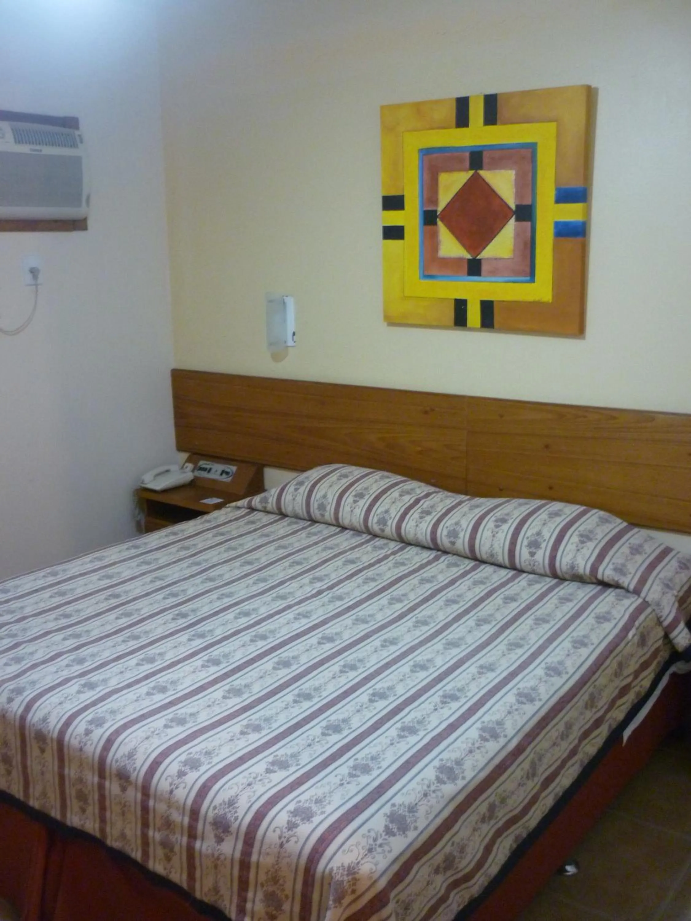 Photo of the whole room, Bed in De Rose Praia Hotel