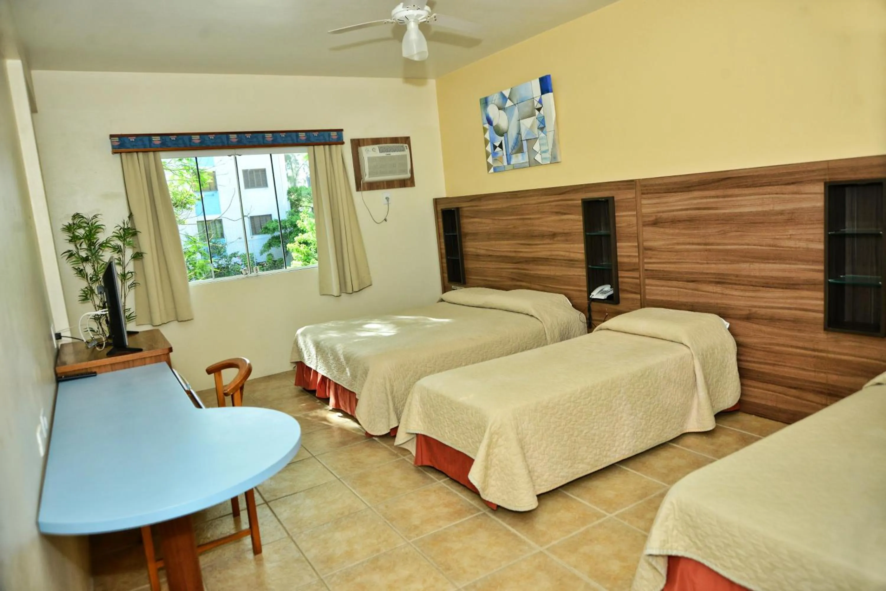 Bed in De Rose Praia Hotel