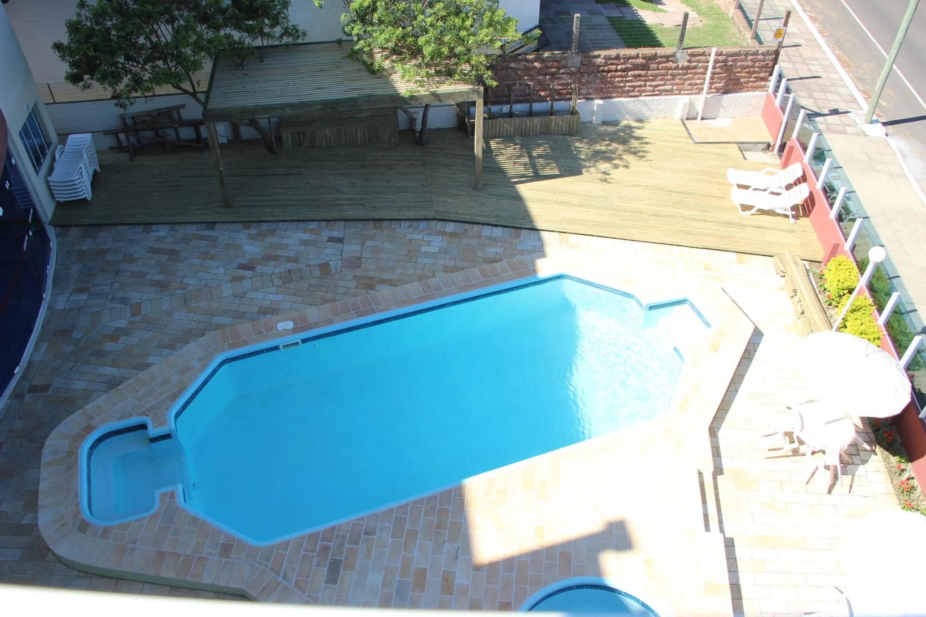 Swimming pool in De Rose Praia Hotel