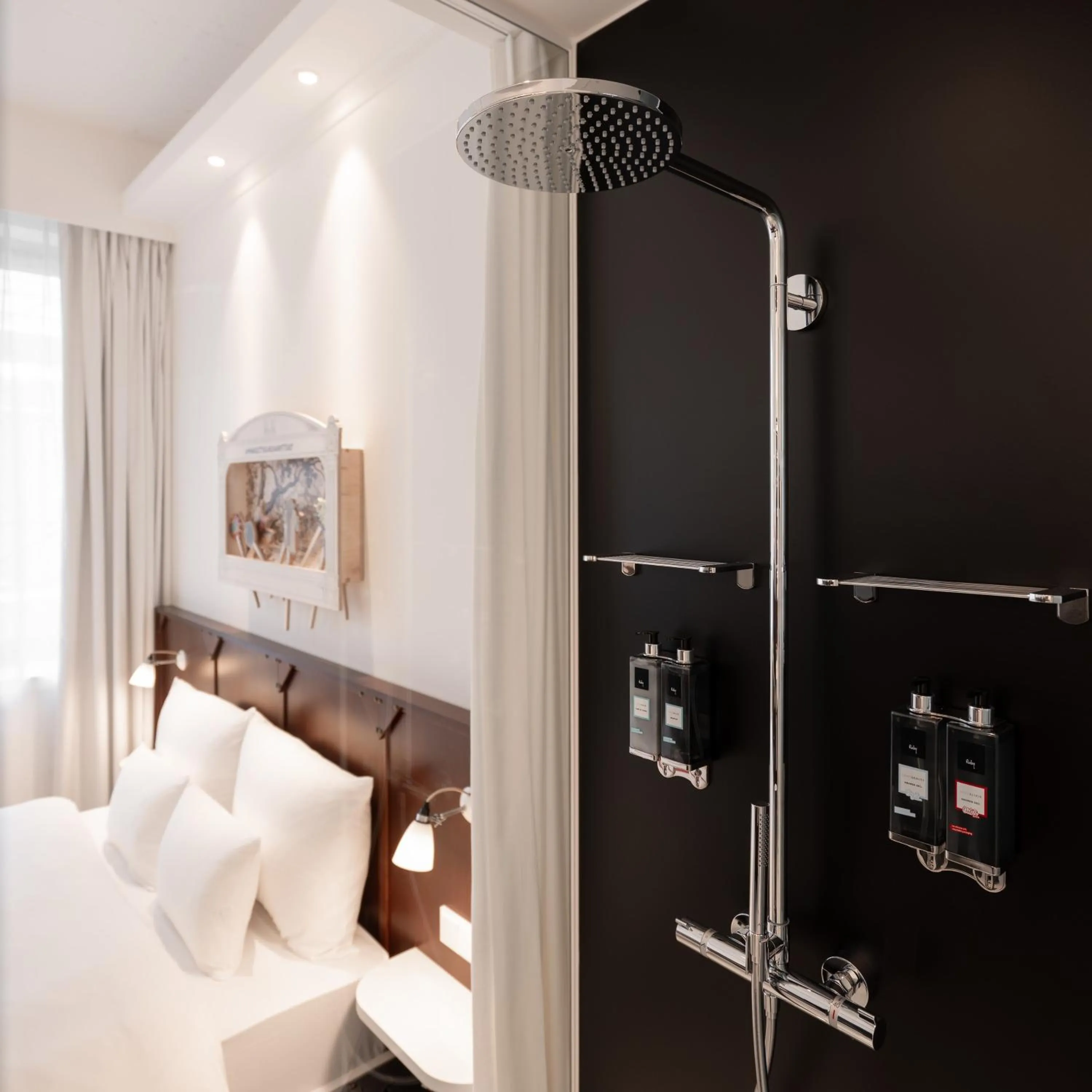 Bathroom in Ruby Leni Hotel Dusseldorf