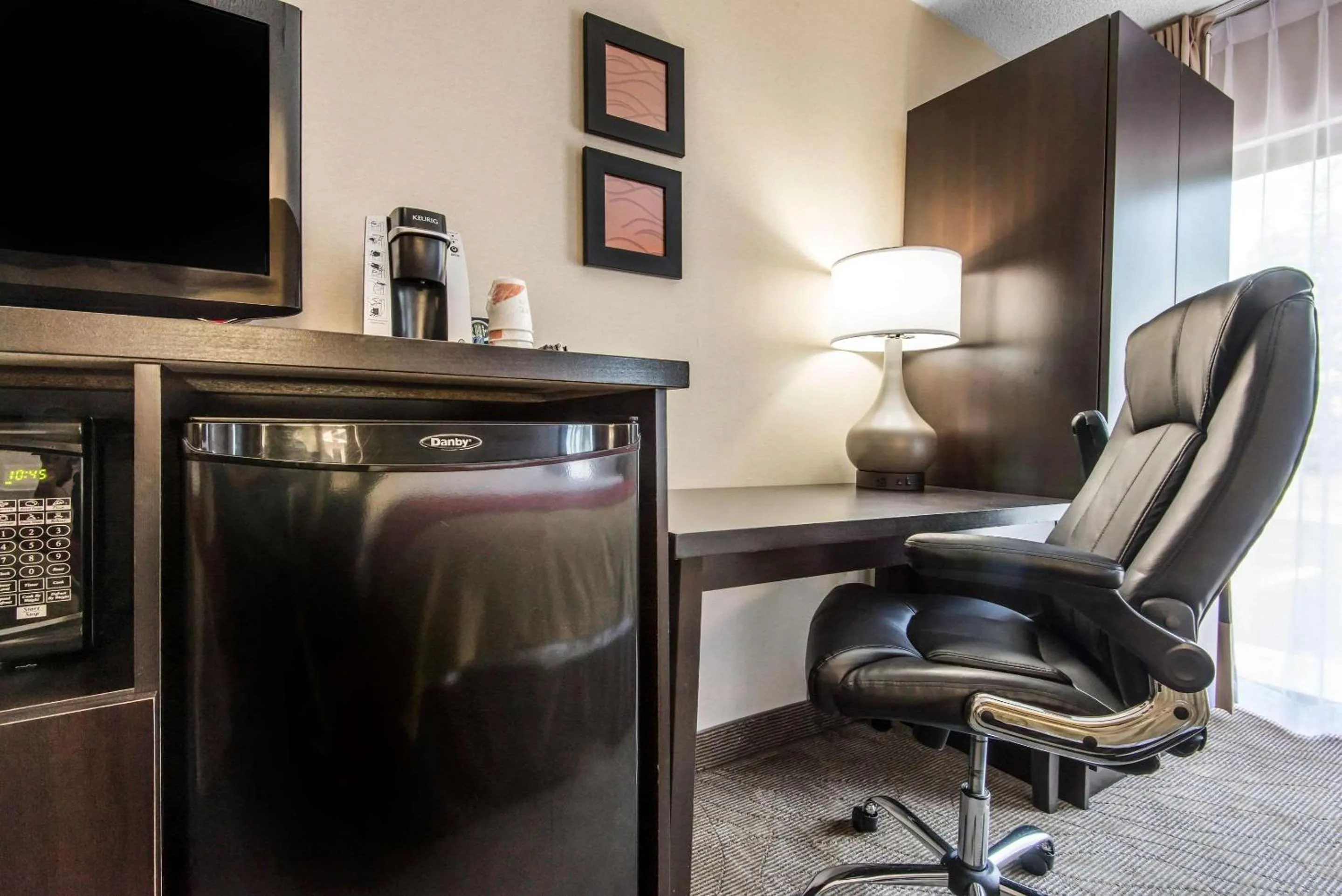 Photo of the whole room in Comfort Inn