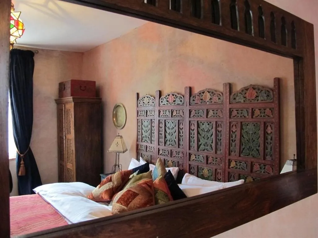 Bedroom, Bed in Blanch House