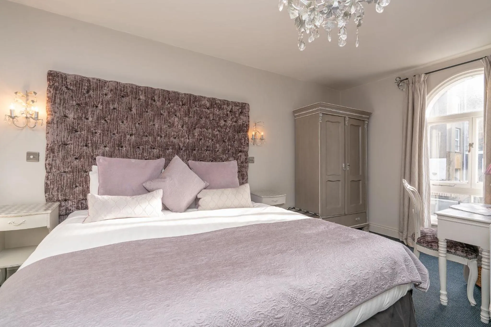 Bedroom, Bed in Blanch House