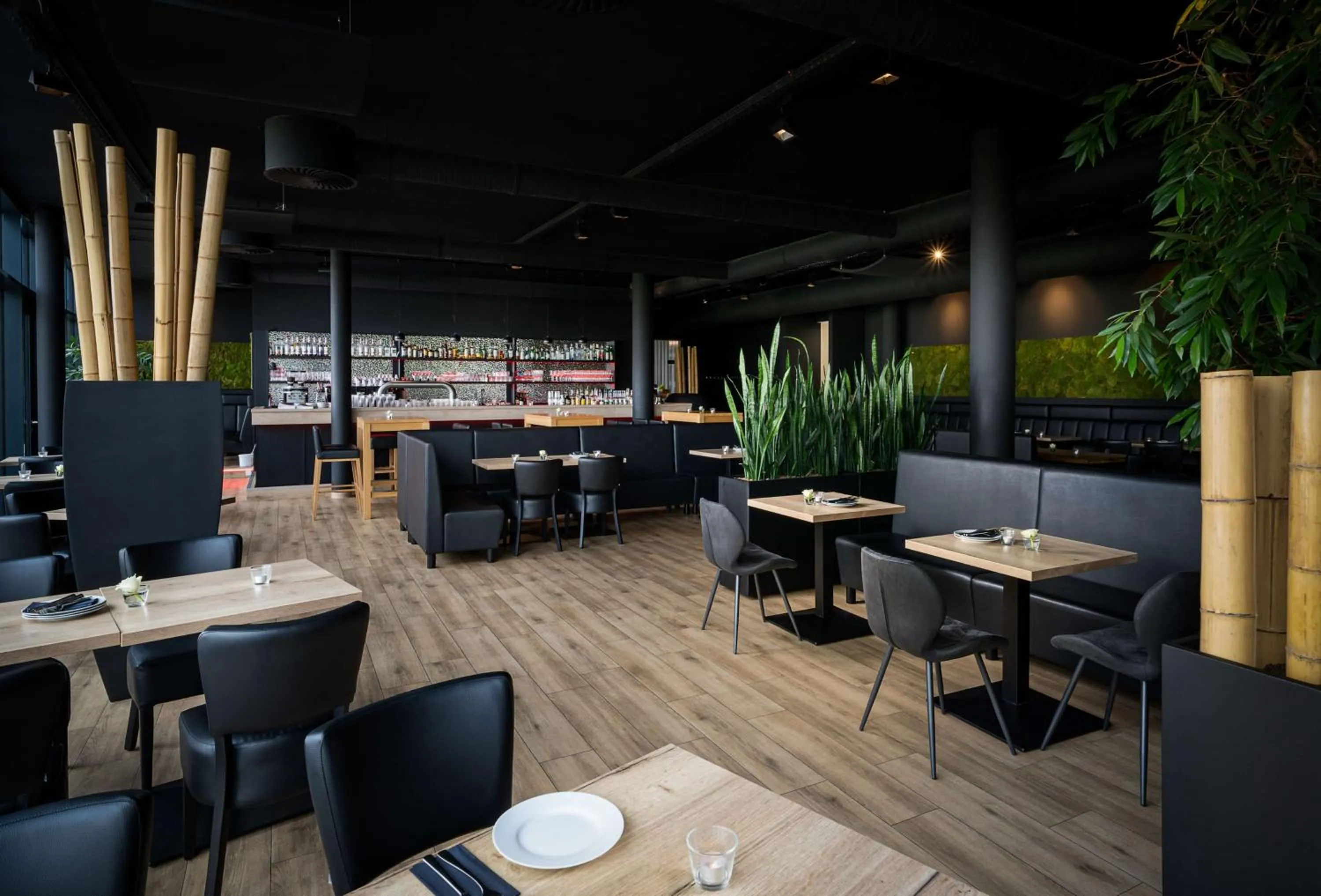 Restaurant/places to eat in elaya hotel kevelaer