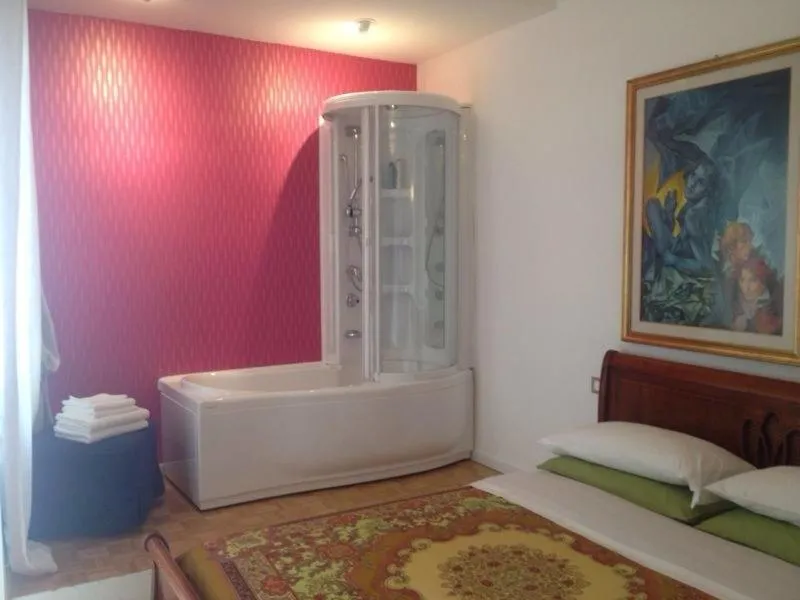 Bed in Bed&Breakfast JSuite