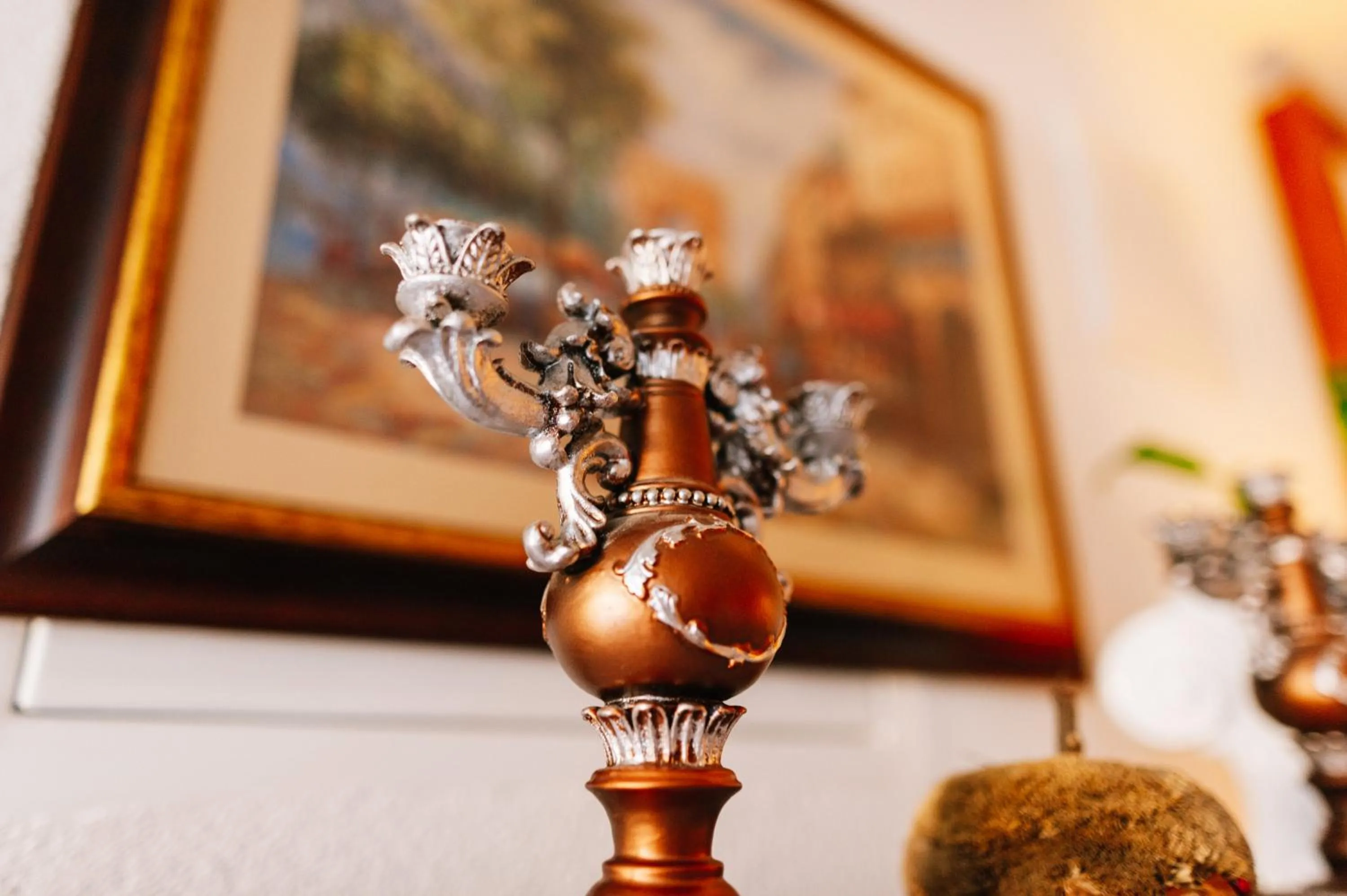 Decorative detail in Irish House Međugorje