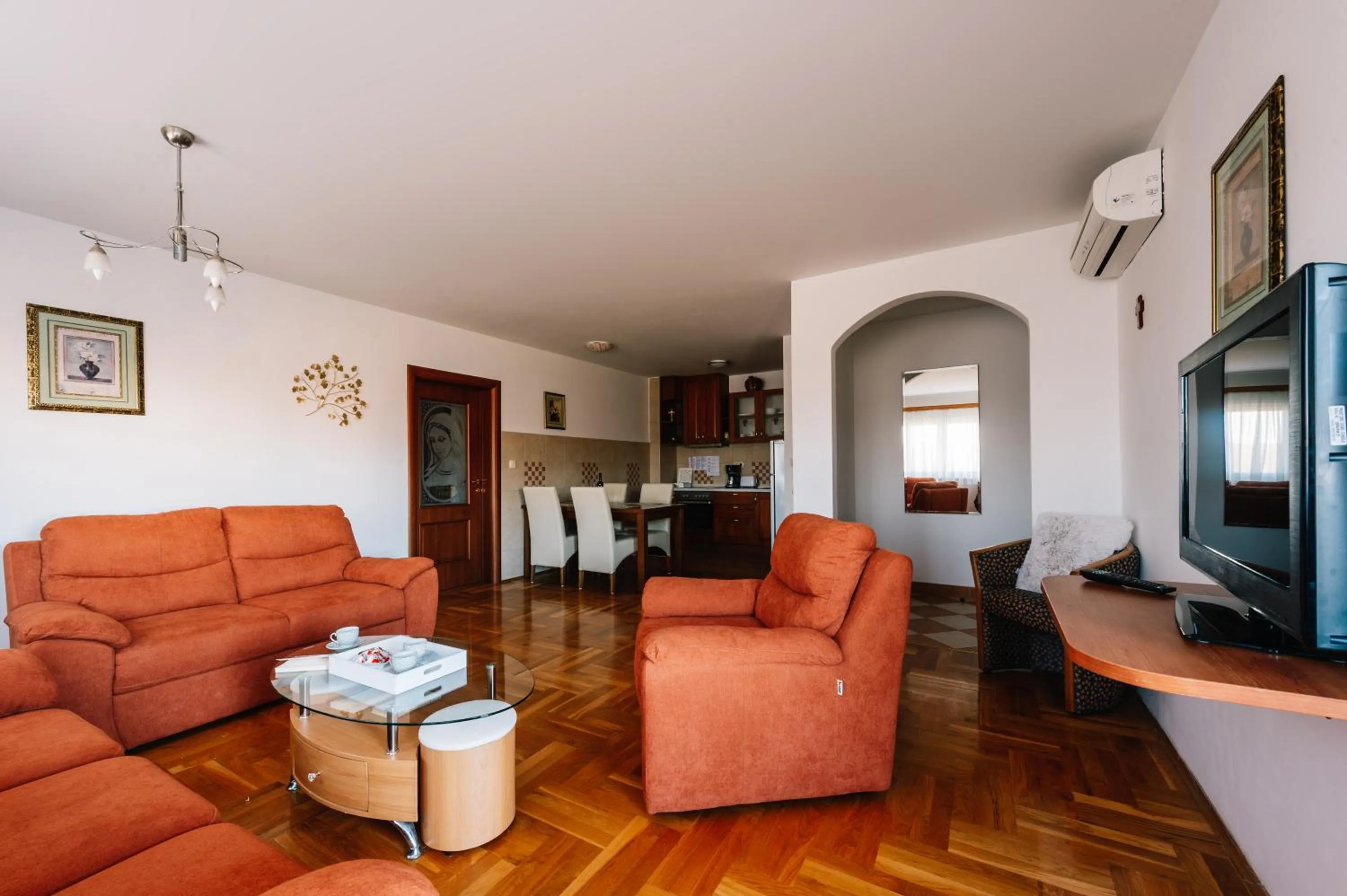 TV and multimedia in Irish House Međugorje