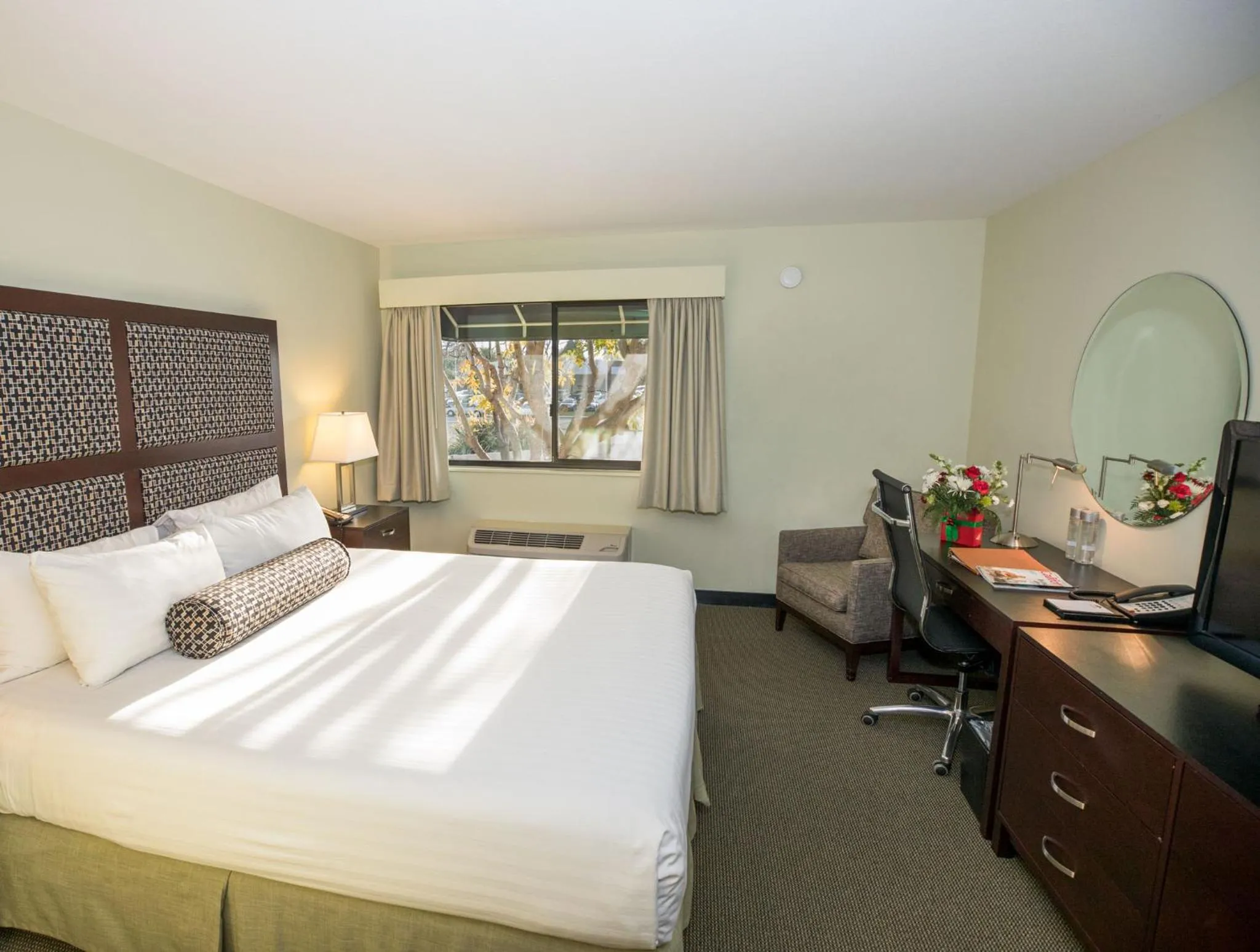 Bed in Maple Tree Inn