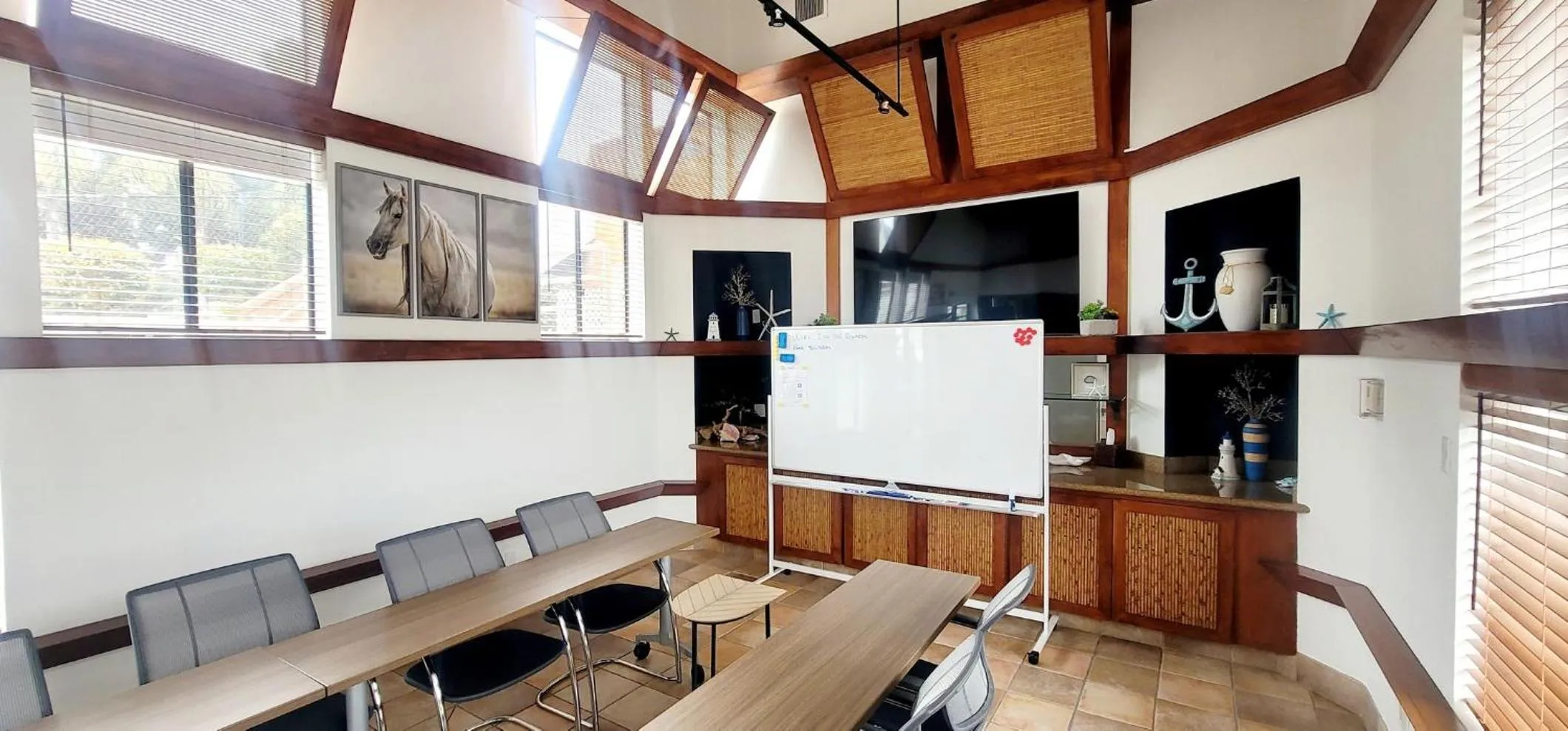 Meeting/conference room in Hotel Indigo San Diego Del Mar by IHG