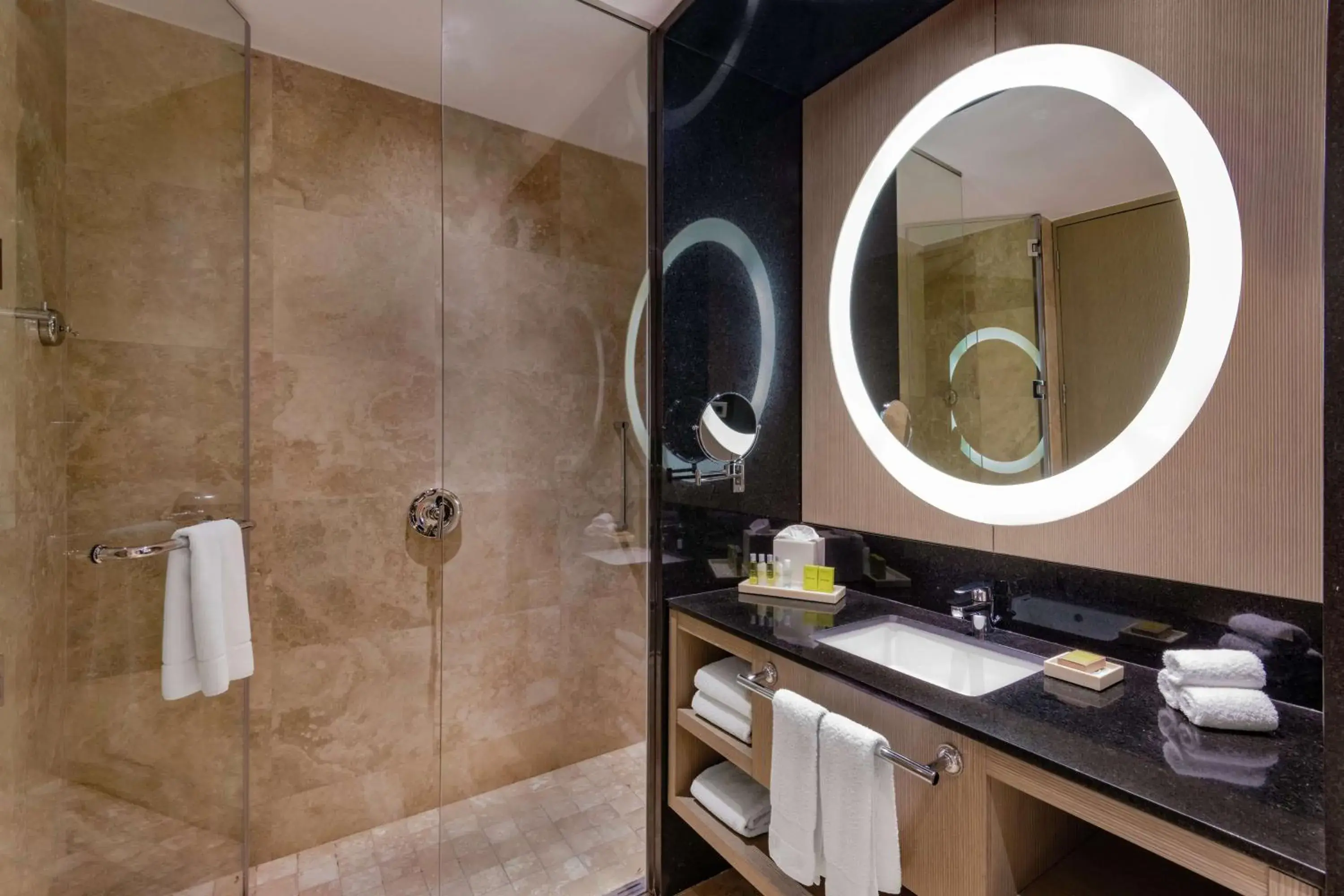 Queen Room with Two Queen Beds in Hilton Lima Miraflores Queen Room with Two Queen Beds in Hilton Lima Miraflores