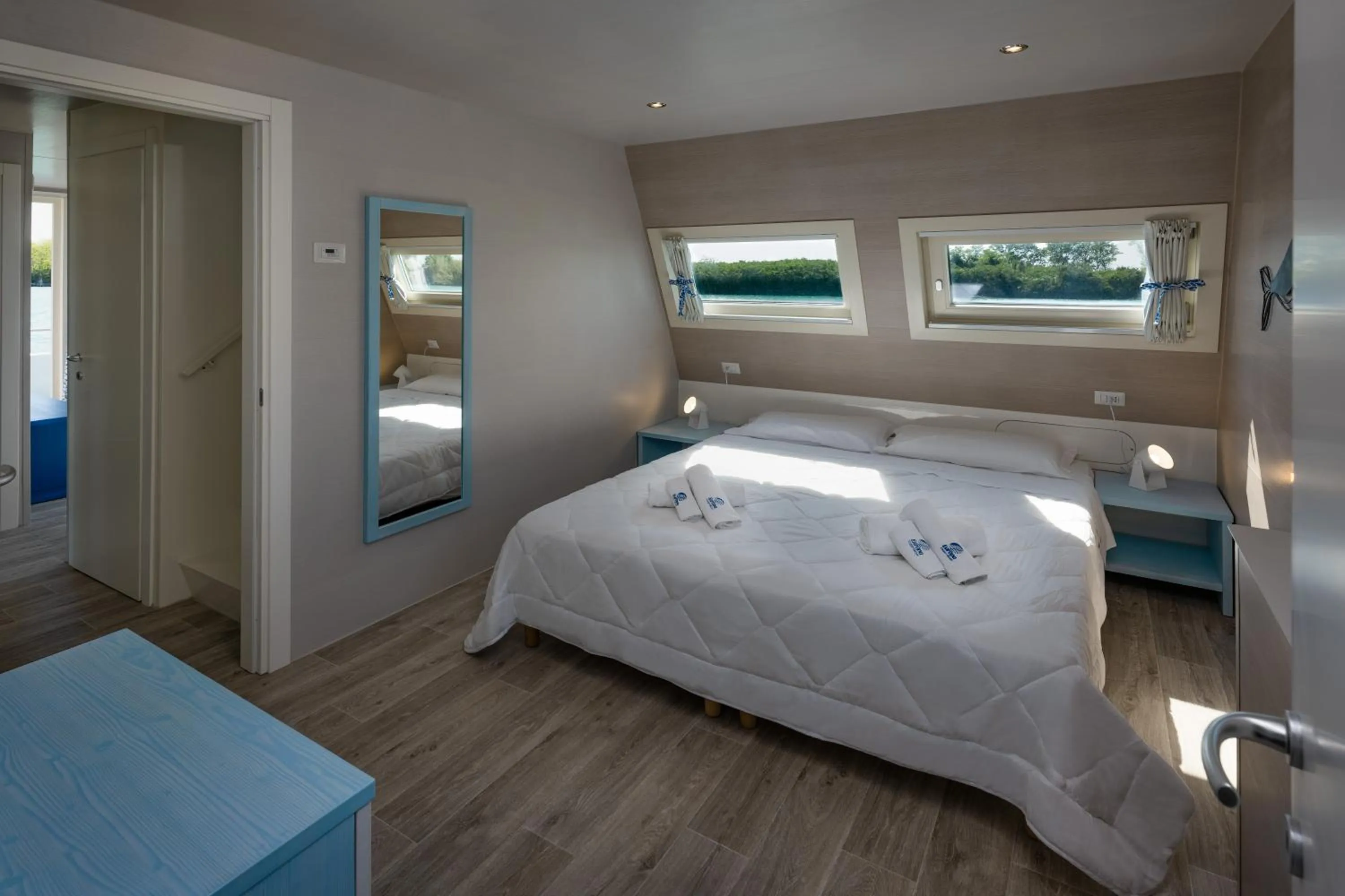 Bed in Marina Azzurra Resort