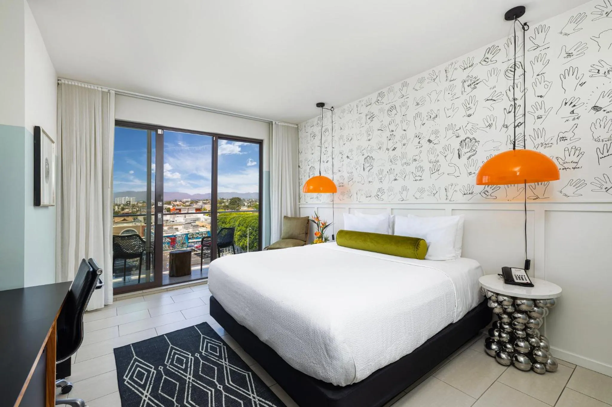 Photo of the whole room, Bed in Hotel Erwin Venice Beach