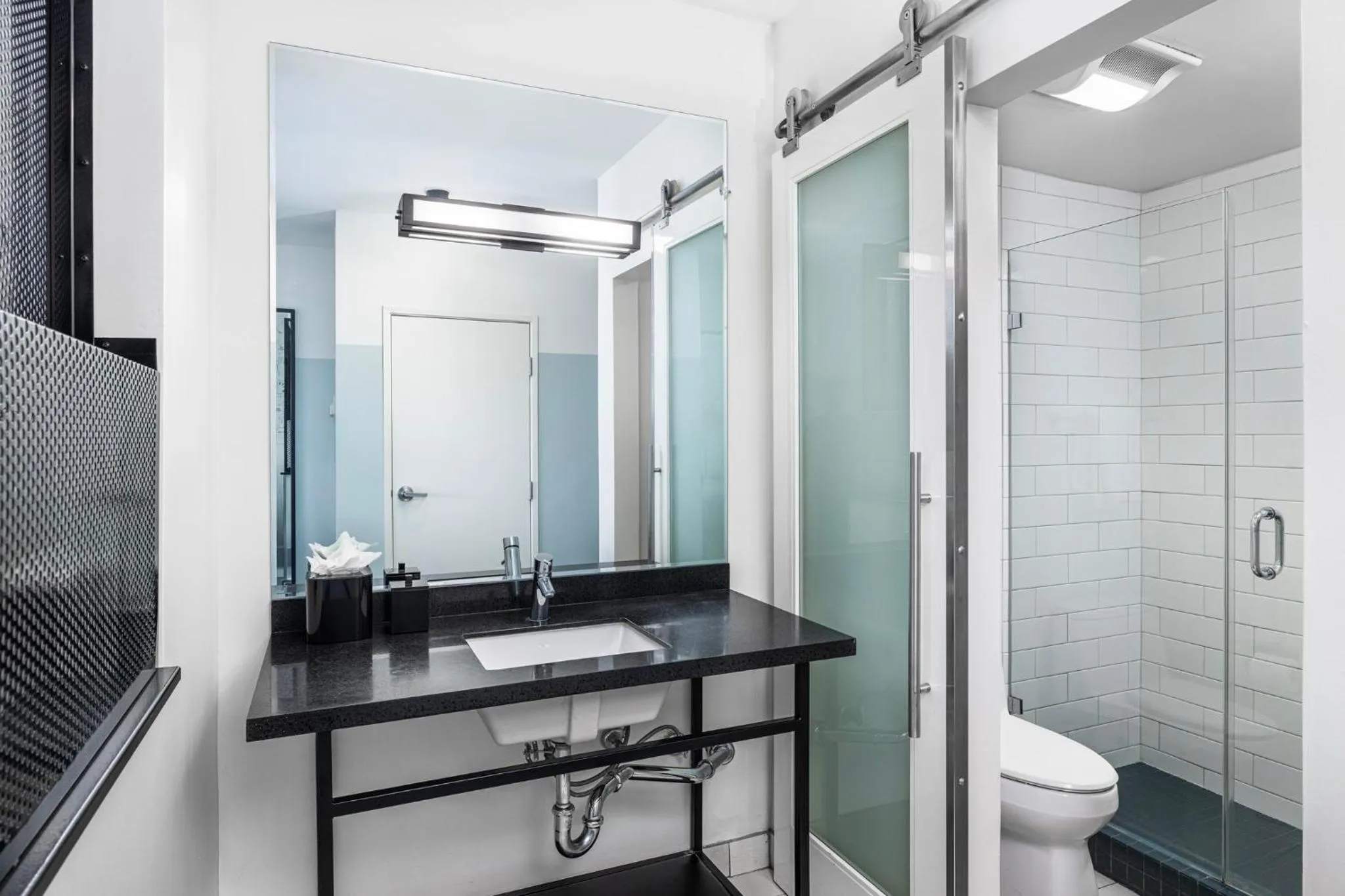 Property building in Hotel Erwin Venice Beach