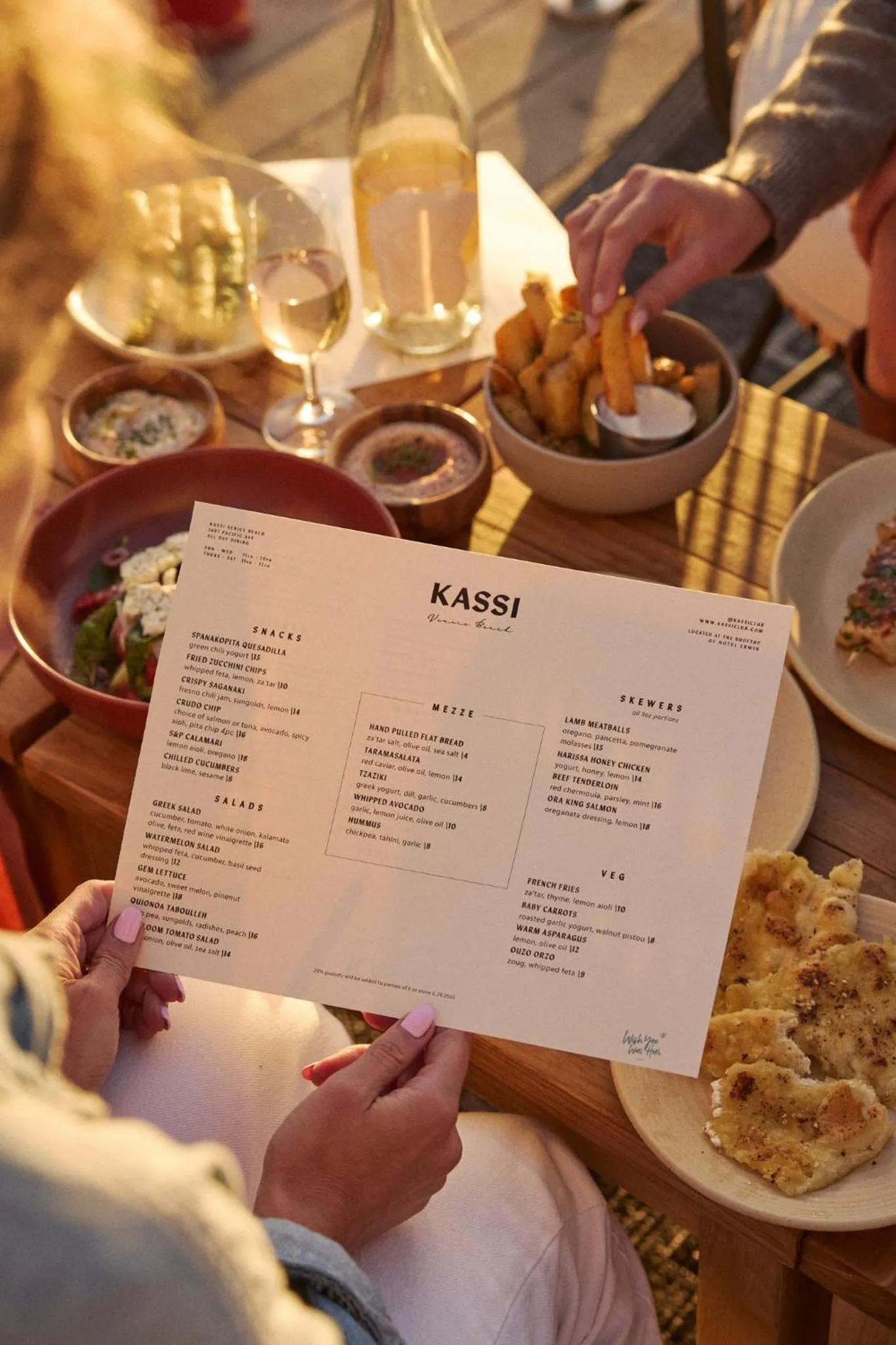 Restaurant/places to eat in Hotel Erwin Venice Beach