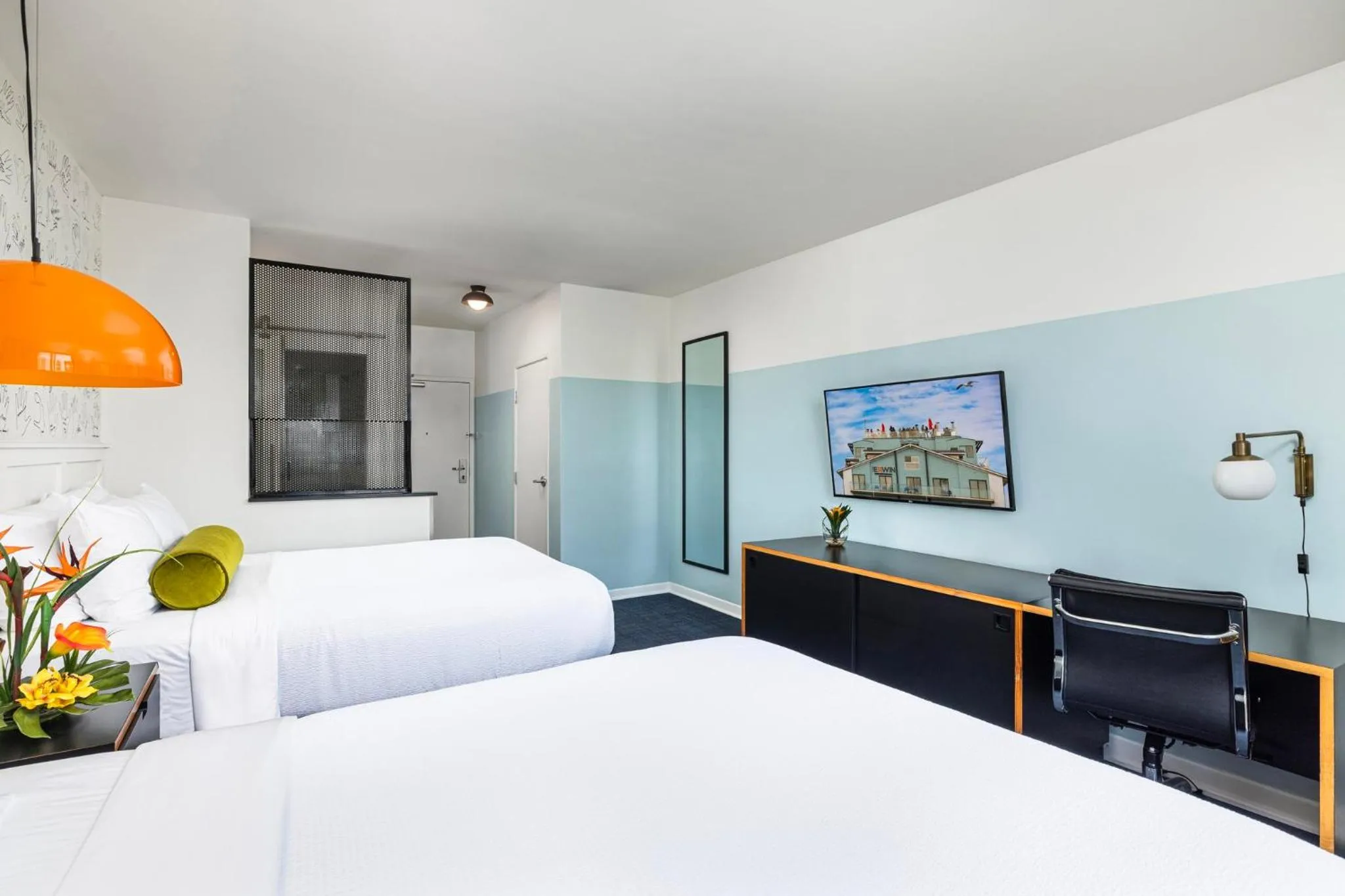 Property building, Bed in Hotel Erwin Venice Beach