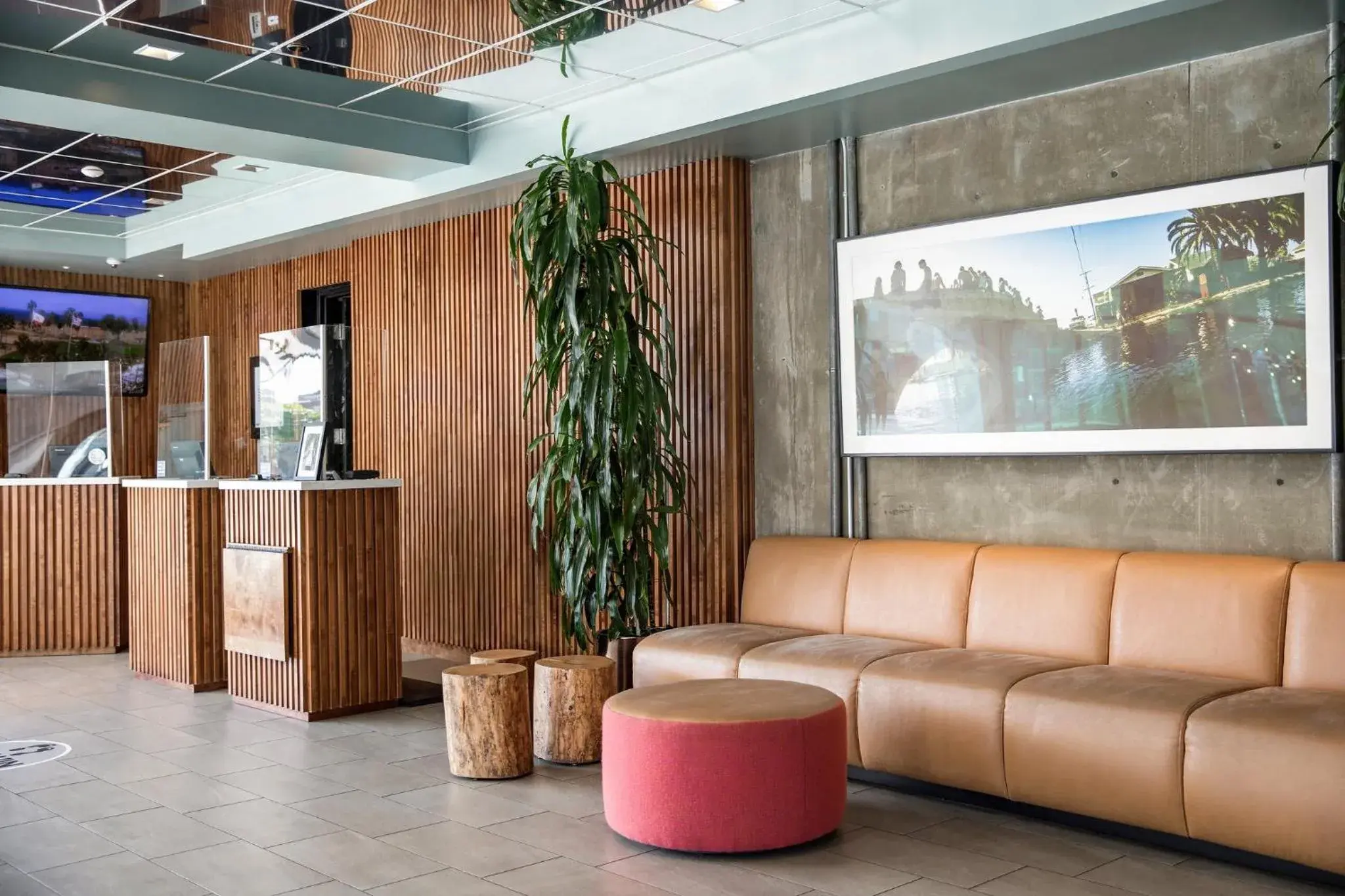 Lobby or reception in Hotel Erwin Venice Beach Lobby or reception in Hotel Erwin Venice Beach