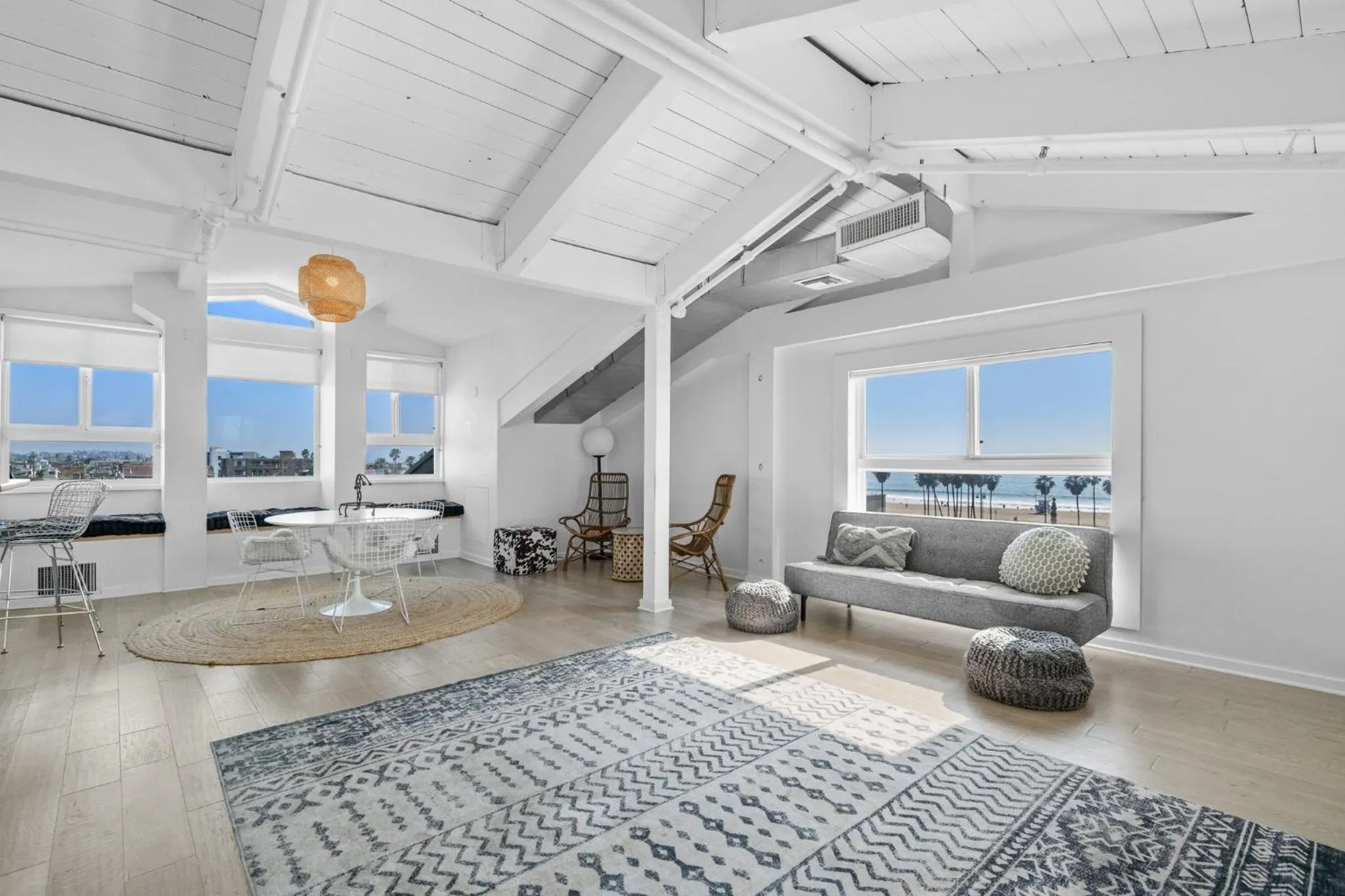 Bedroom in Hotel Erwin Venice Beach