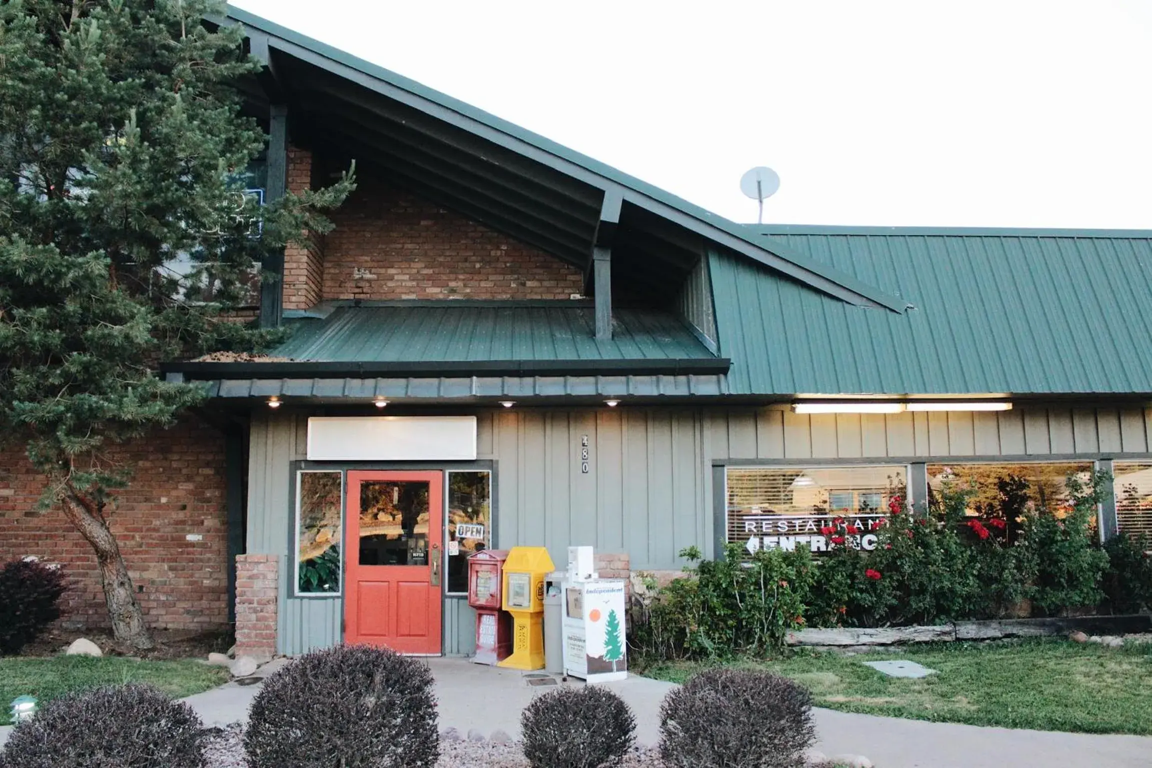 Property building in Days Inn by Wyndham Show Low Property building in Days Inn by Wyndham Show Low