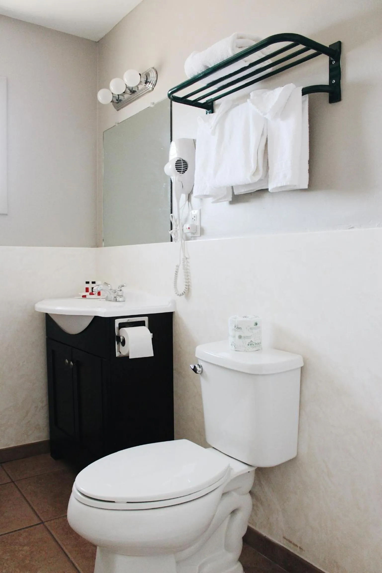 Days Inn by Wyndham Show Low