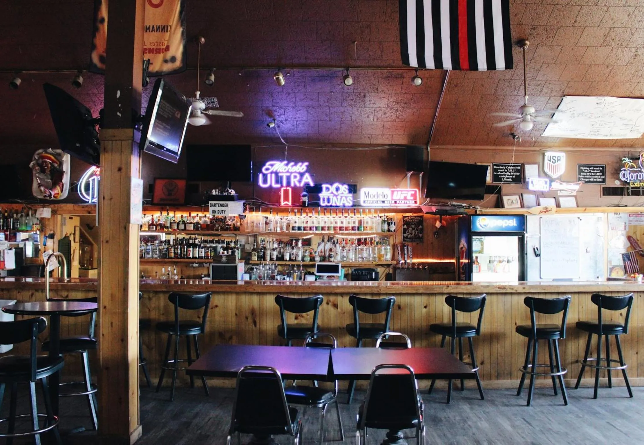 Lounge or bar in Days Inn by Wyndham Show Low