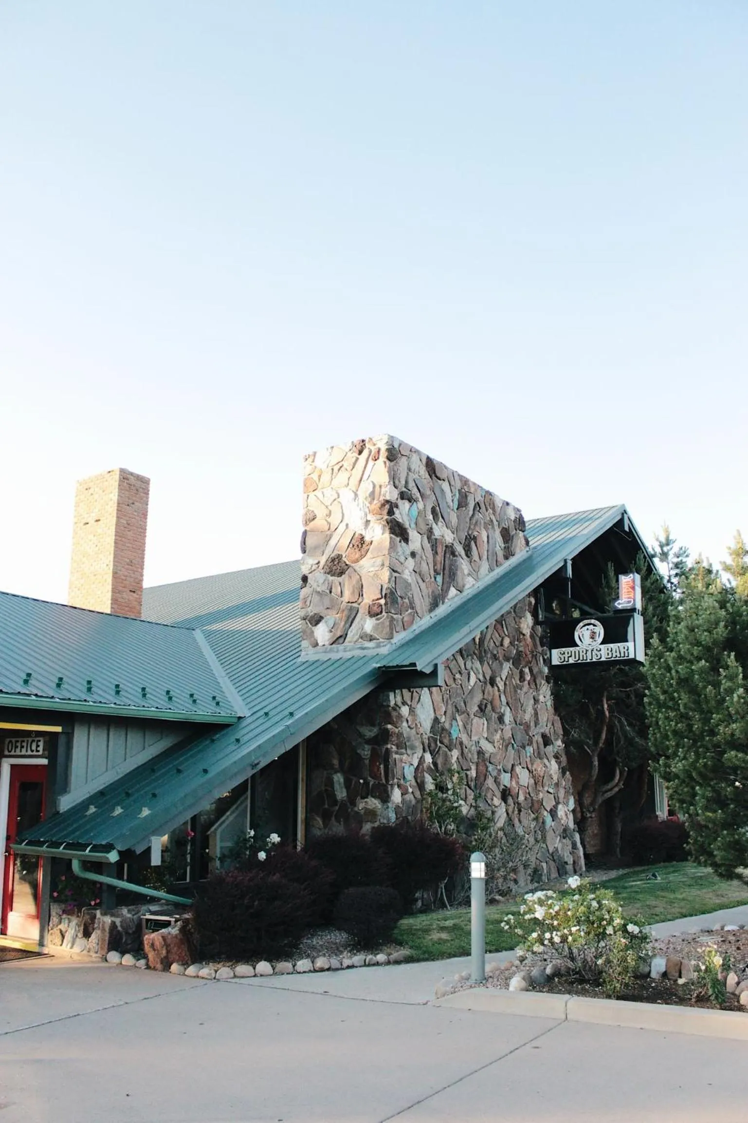 Property building in Days Inn by Wyndham Show Low