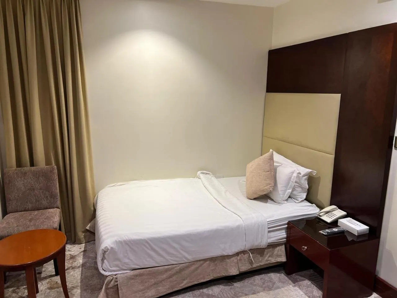 Living room, Bed in Dalin Hotel