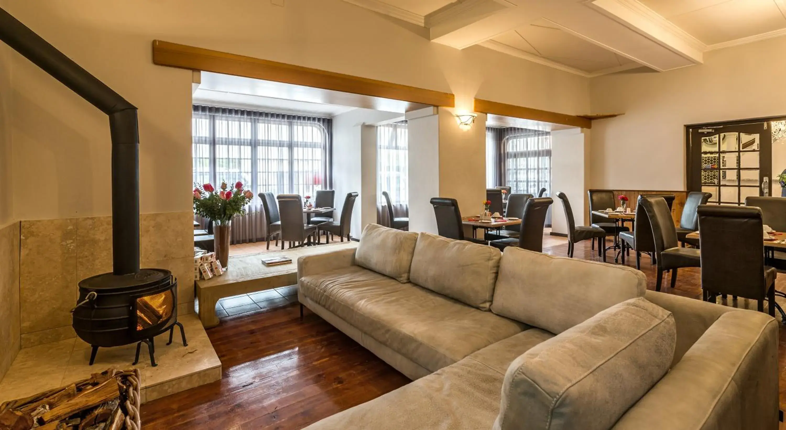 Restaurant/places to eat in Clanwilliam Hotel Restaurant/places to eat in Clanwilliam Hotel