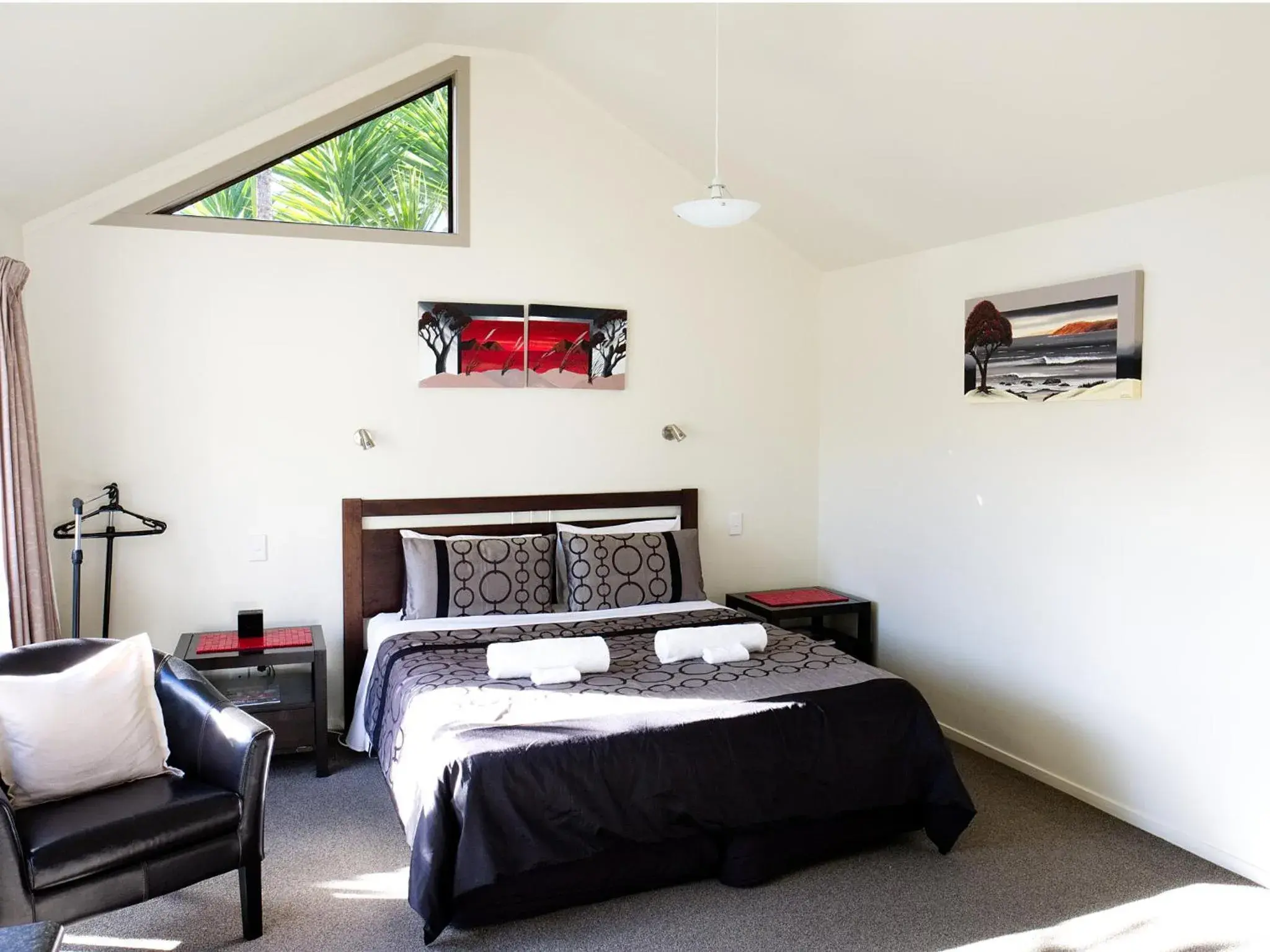 Bed in Tairua Shores Motel Bed in Tairua Shores Motel