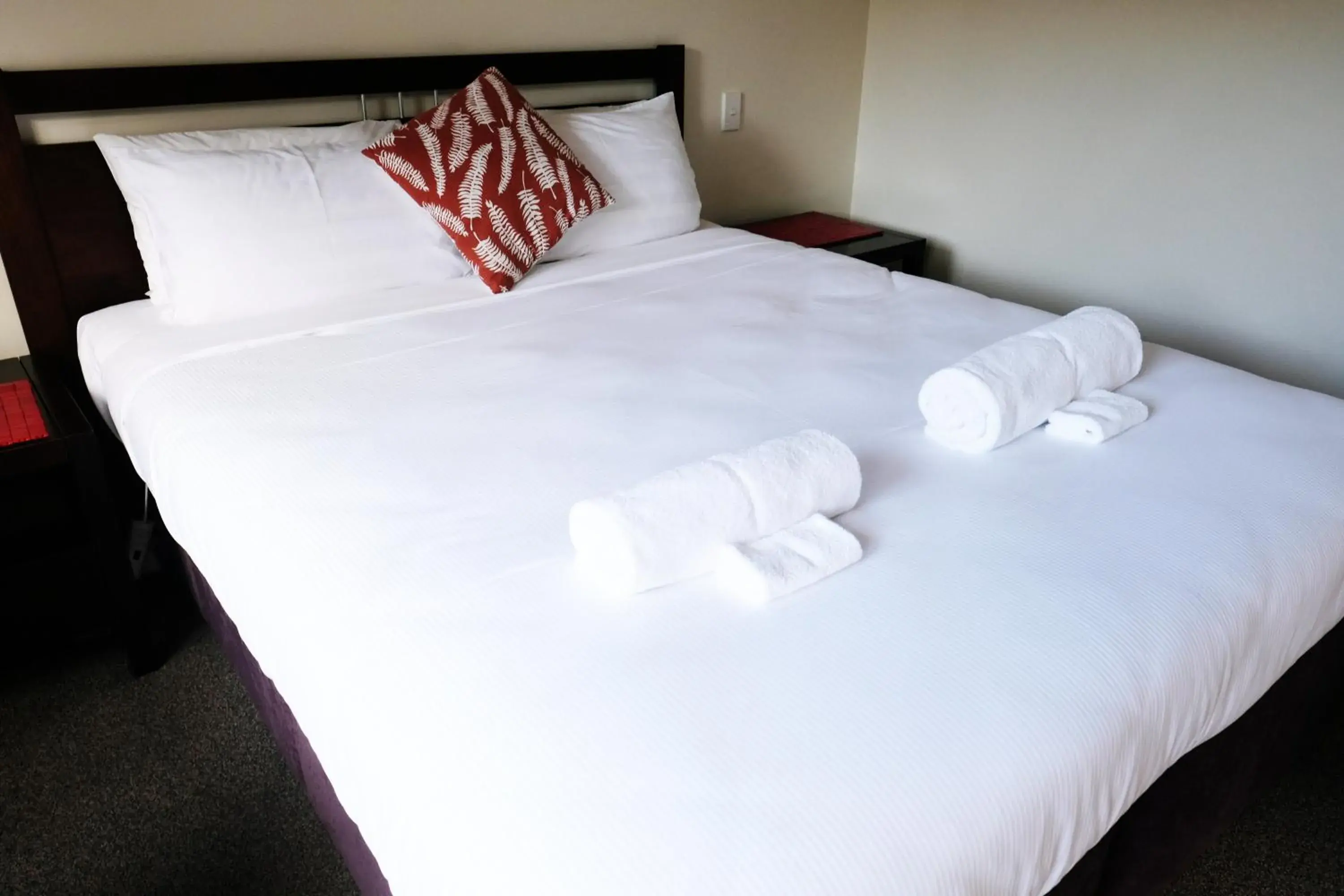 Bedroom, Bed in Tairua Shores Motel Bedroom, Bed in Tairua Shores Motel