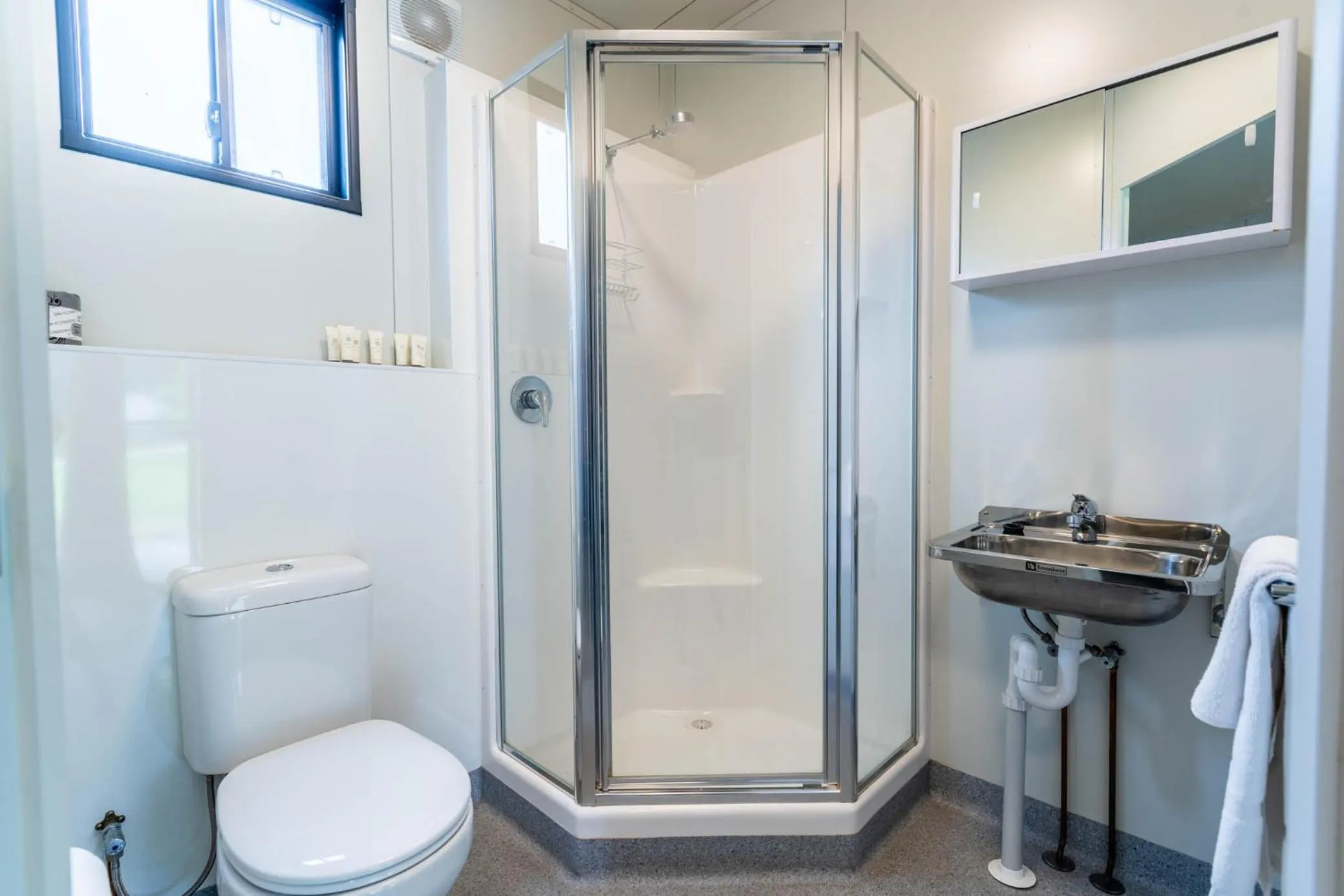 Bathroom in Manjimup Kingsley Motel