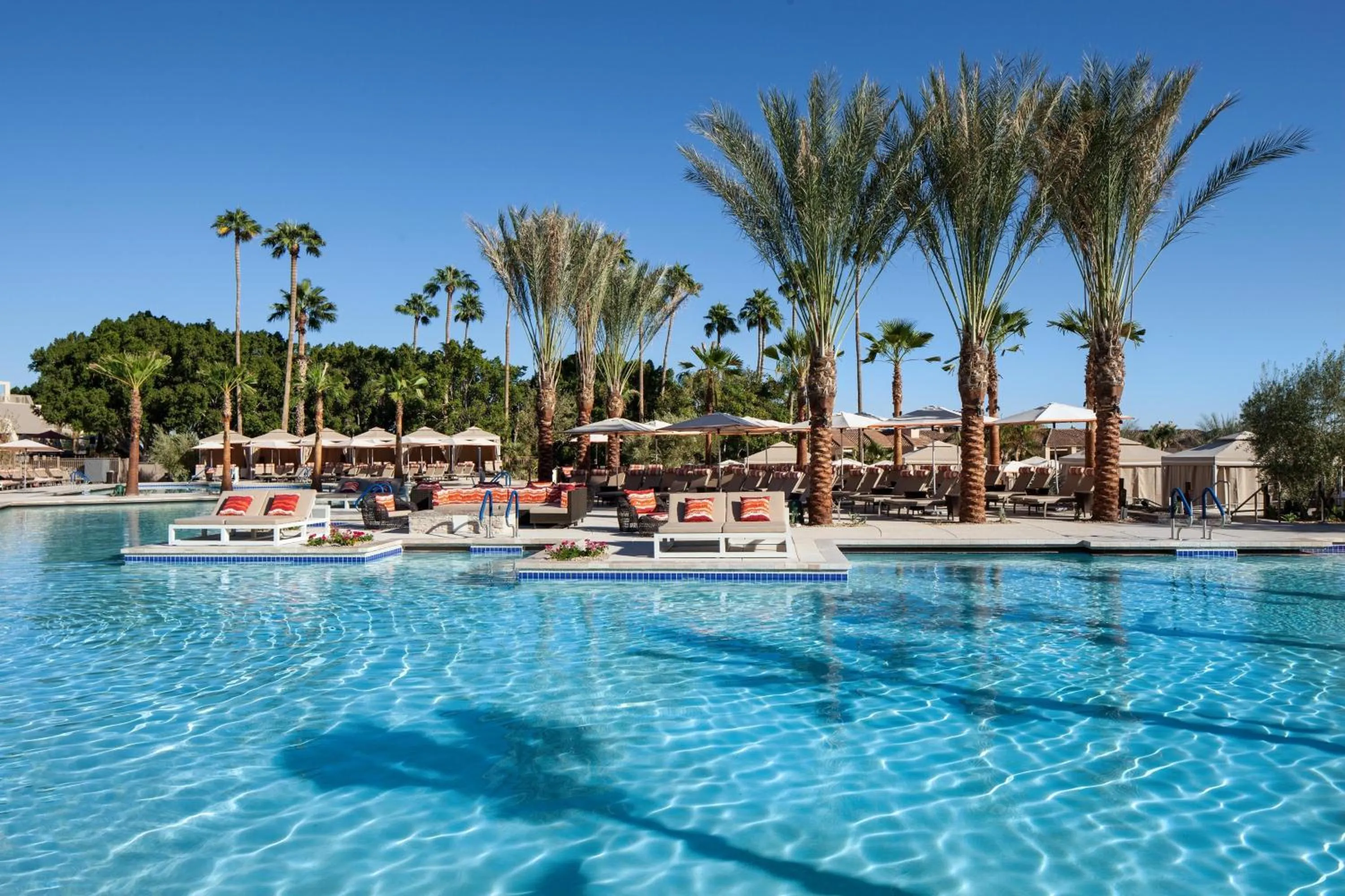 Swimming pool in The Phoenician, a Luxury Collection Resort, Scottsdale