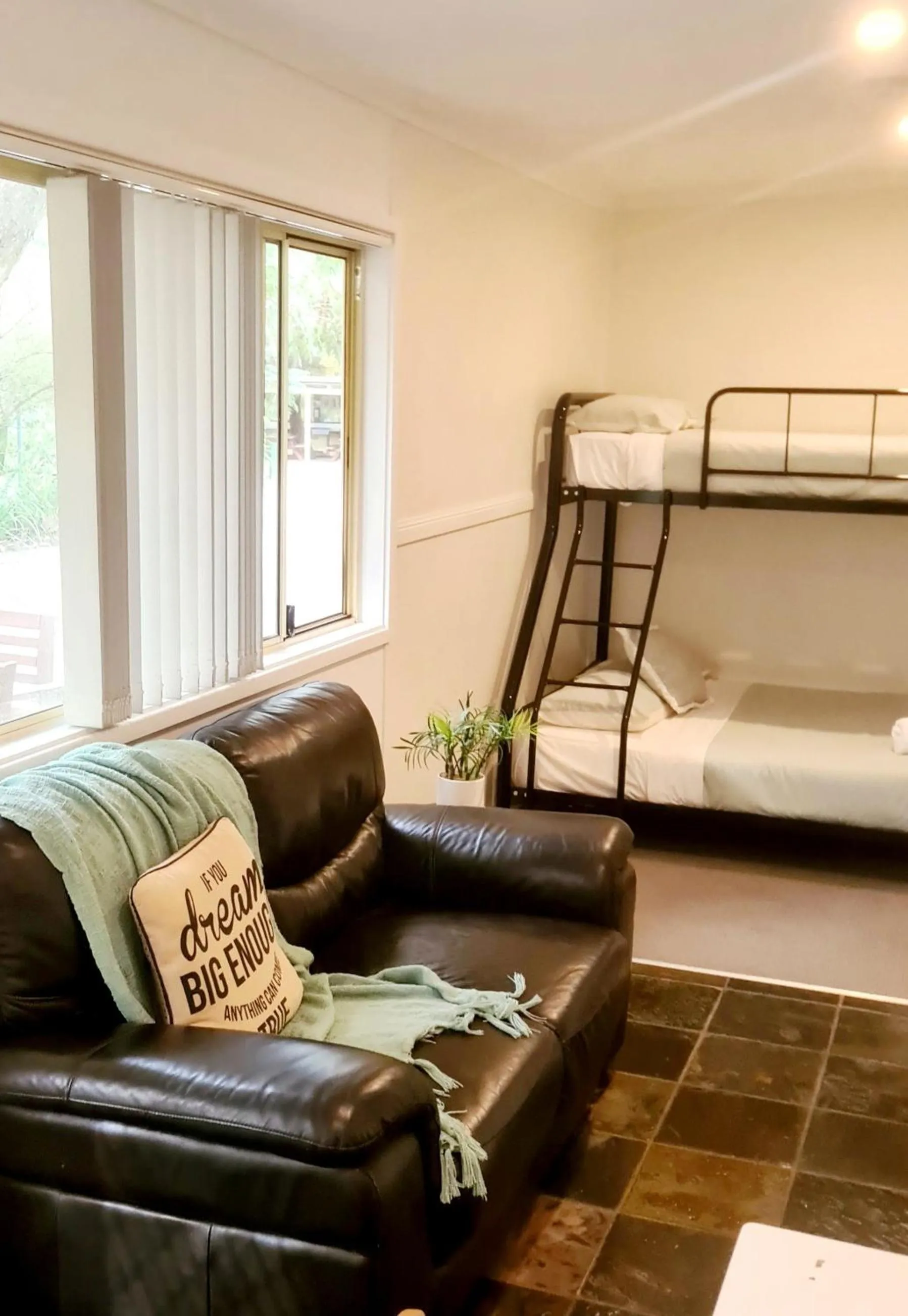 Property building, Bed in The Retreat Port Stephens