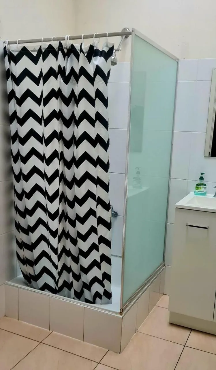 Shower in The Retreat Port Stephens