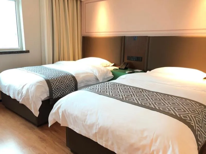 Bed in GMA Hotel ShangHai WuNing Road ZhenPing Road Metro Station