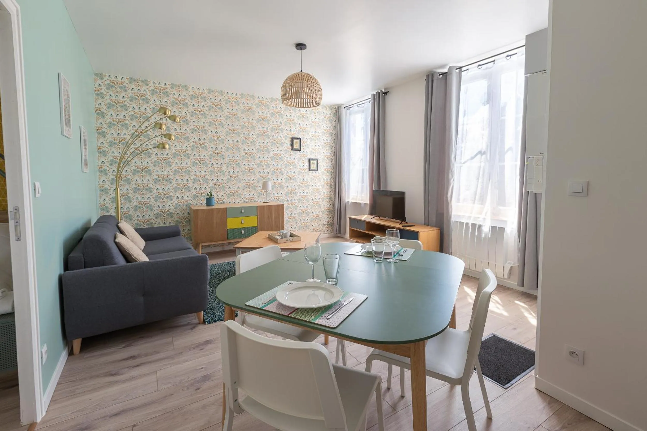 One-Bedroom Superior Apartment in Trankil-Apparts Centre 2