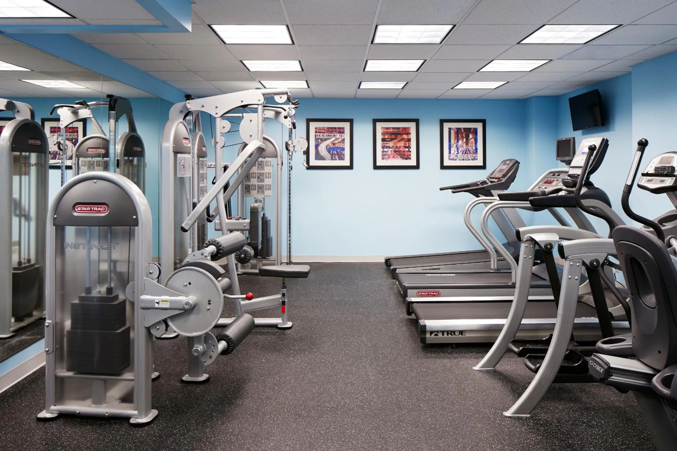 Fitness centre/facilities in River Hotel