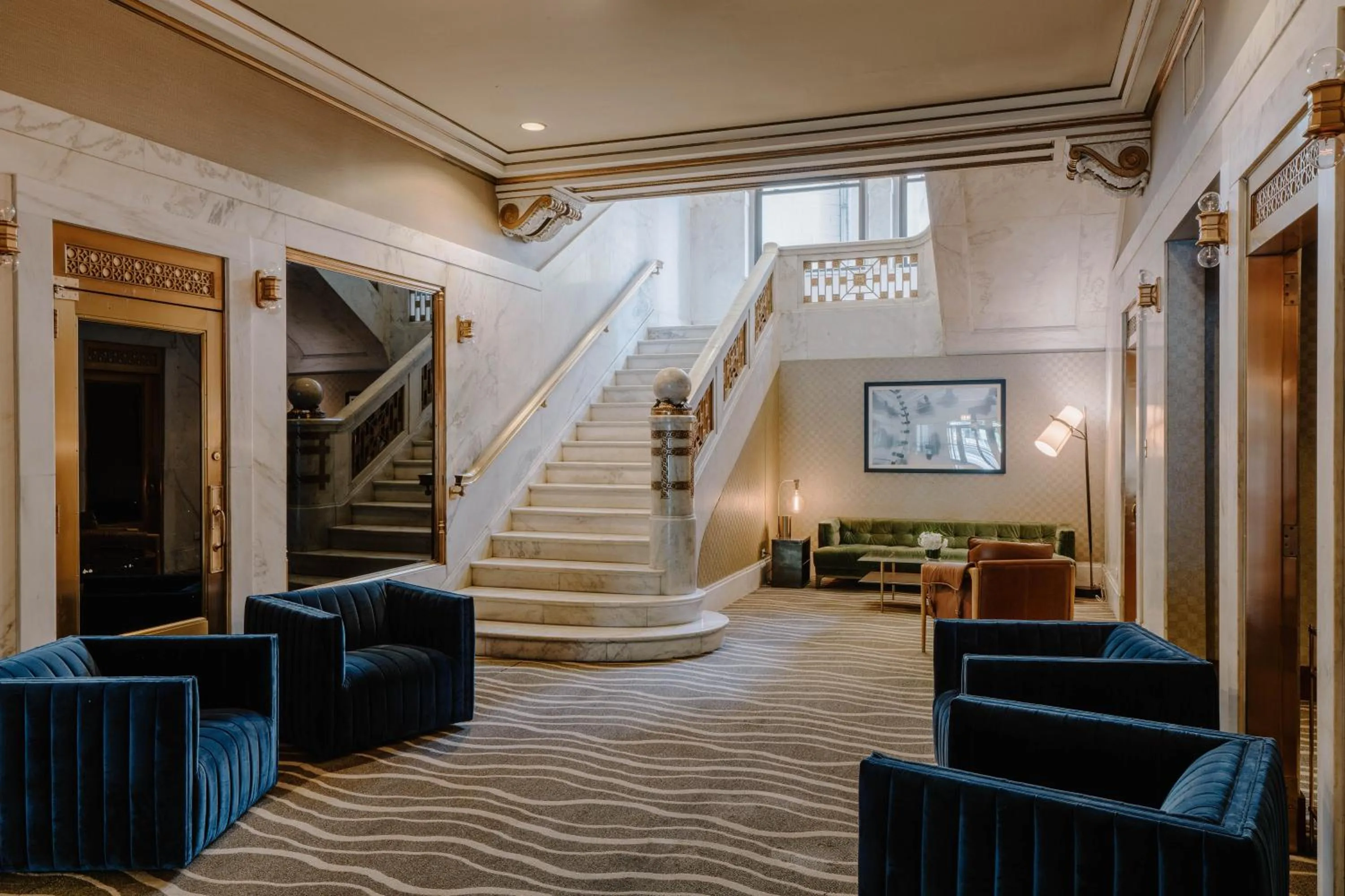 Lobby or reception in River Hotel